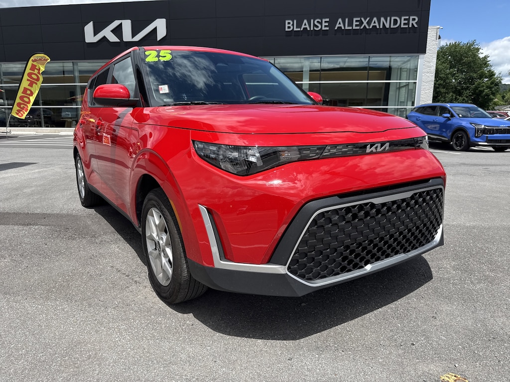 Certified 2025 Kia Soul LX Hatchback
