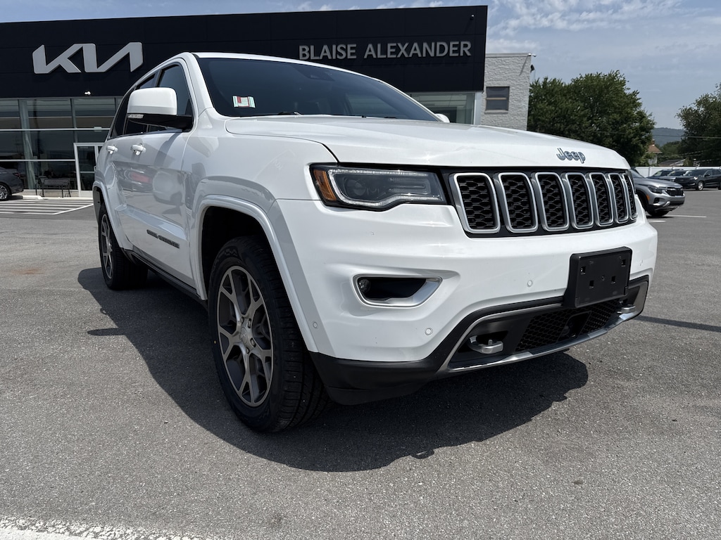 Used 2018 Jeep Grand Cherokee Limited 4x4 SUV
