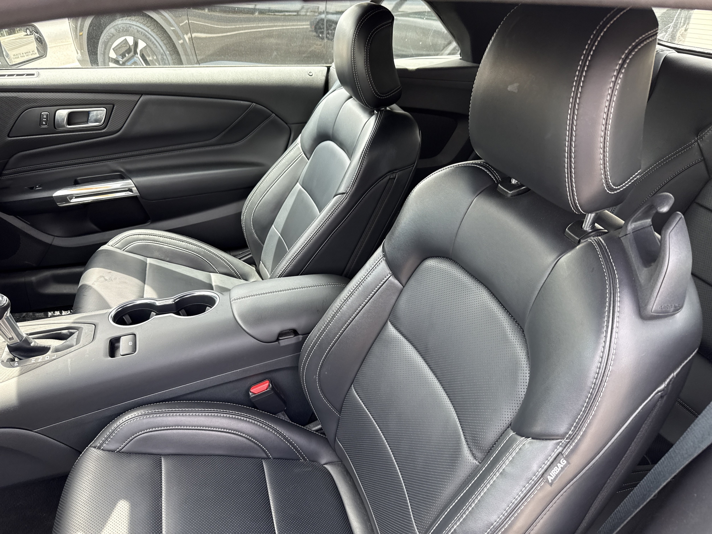 2025 Ford Mustang EcoBoost Premium - Photo 12