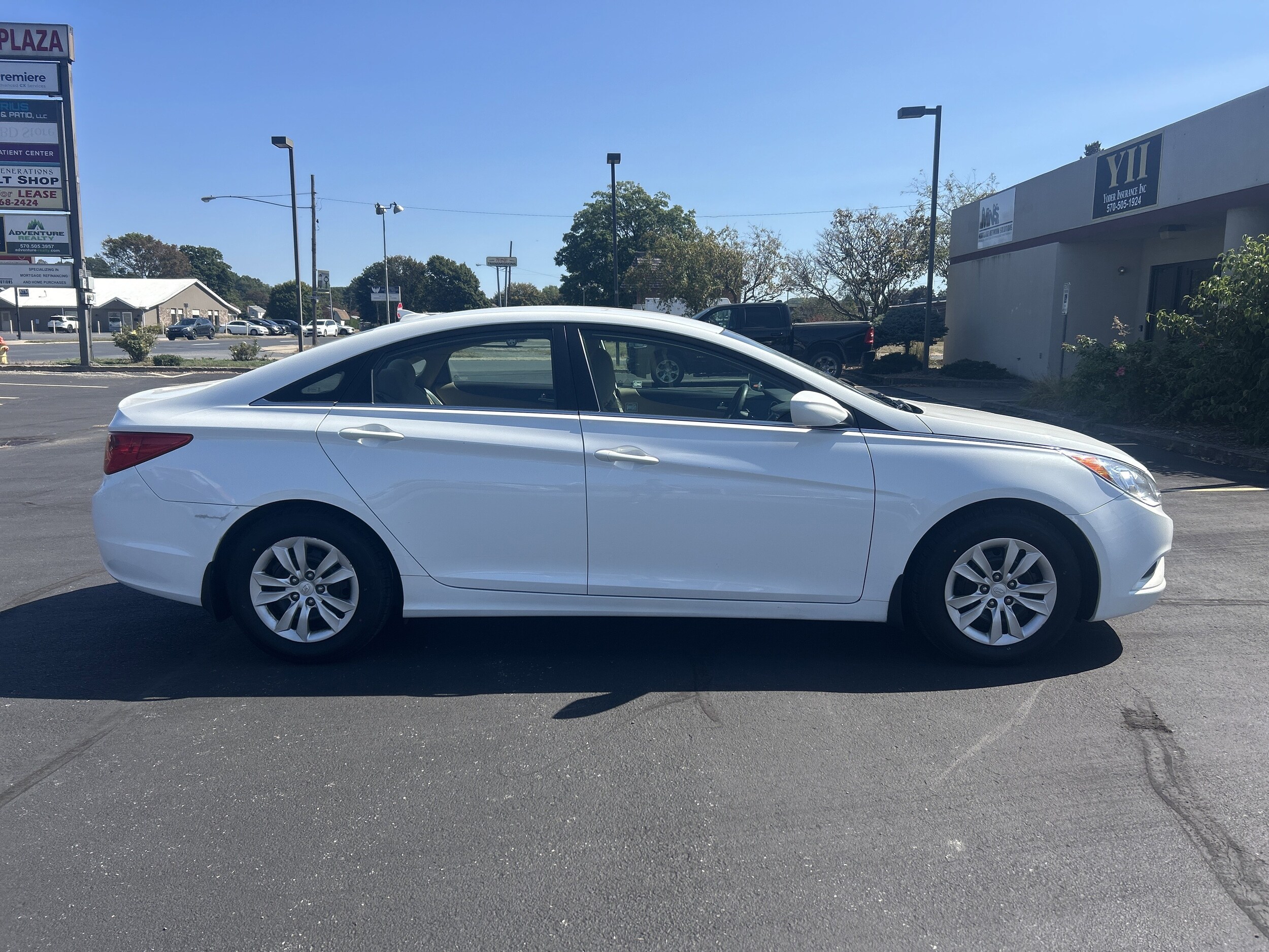 2013 Hyundai Sonata GLS photo 2