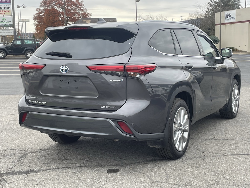 Used 2022 Toyota Highlander Hybrid Limited SUV