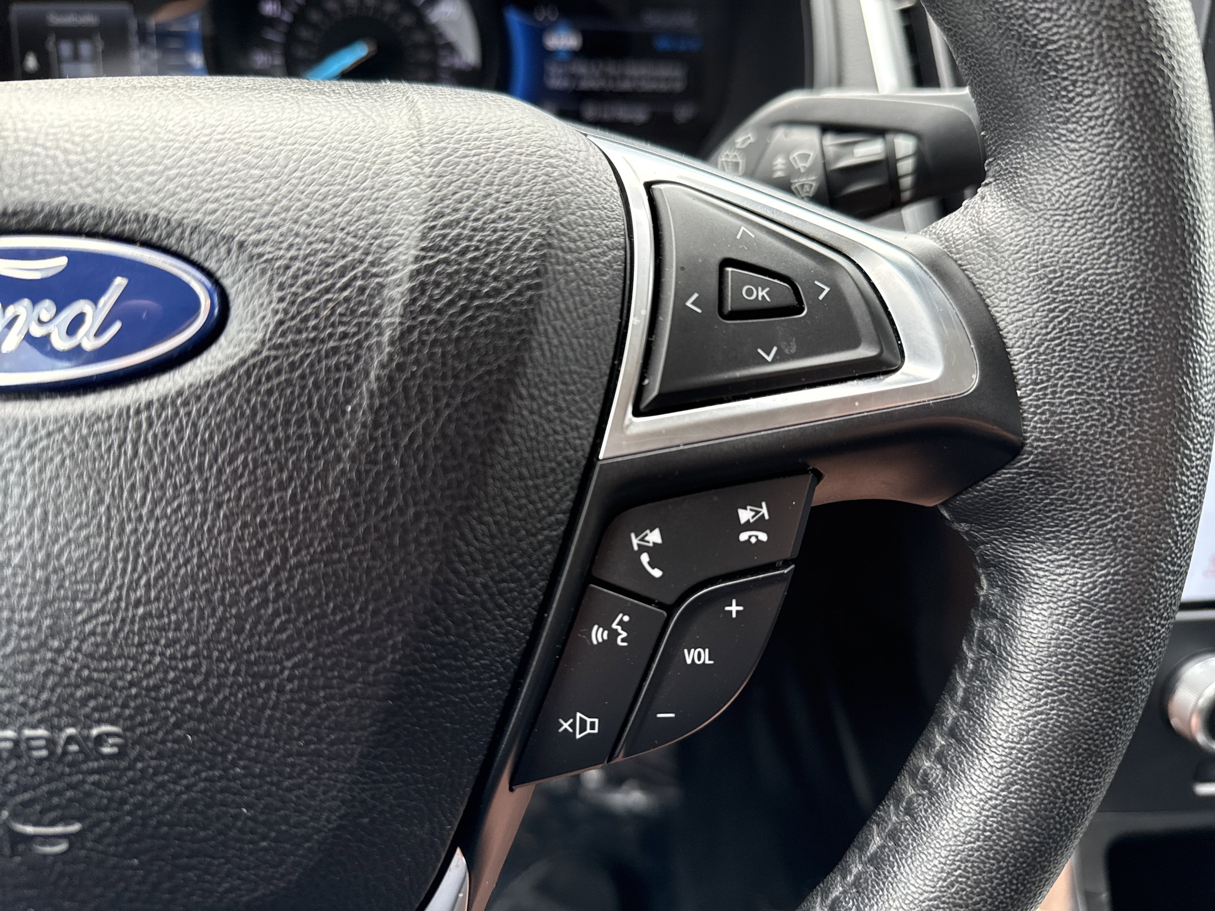 2022 Ford Edge Titanium - Photo 19