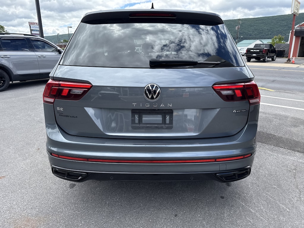 Used 2022 Volkswagen Tiguan 2.0T SE R-Line Black SUV