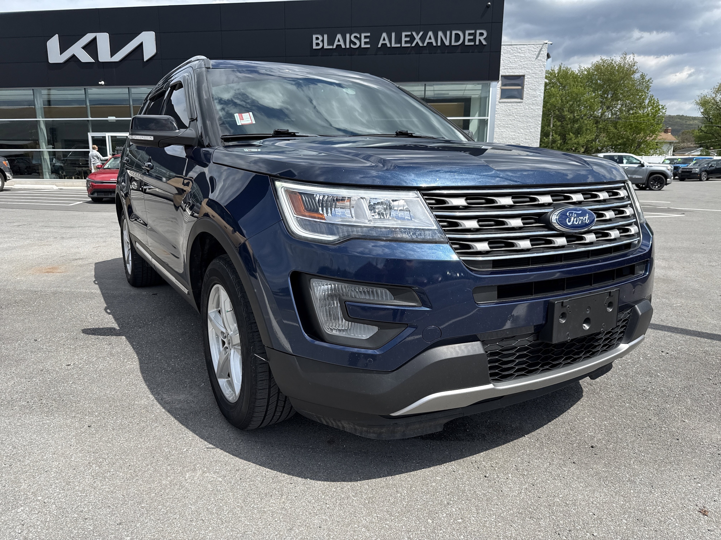 2016 Ford Explorer XLT 4WD's photo