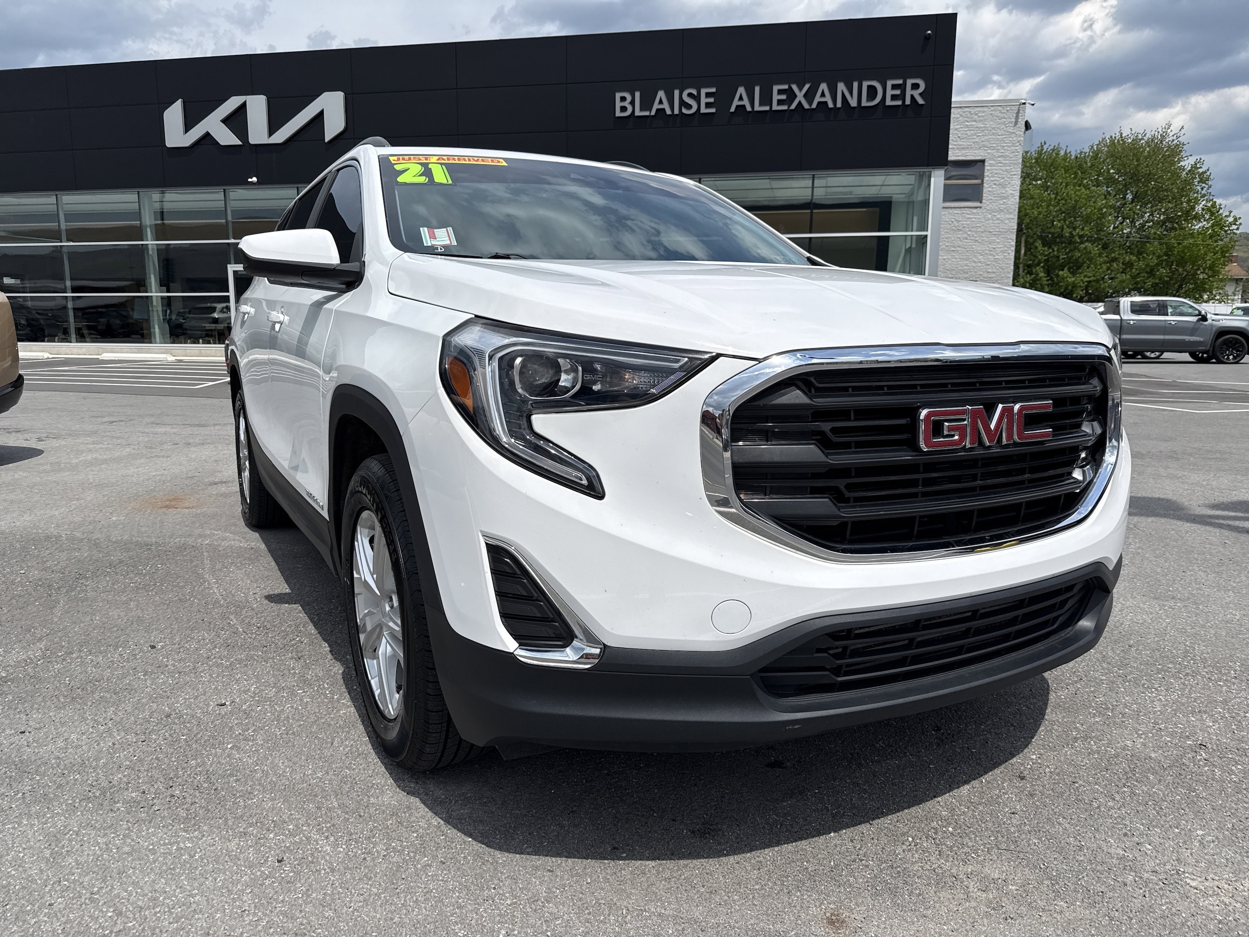 2021 GMC Terrain SLE FWD's photo