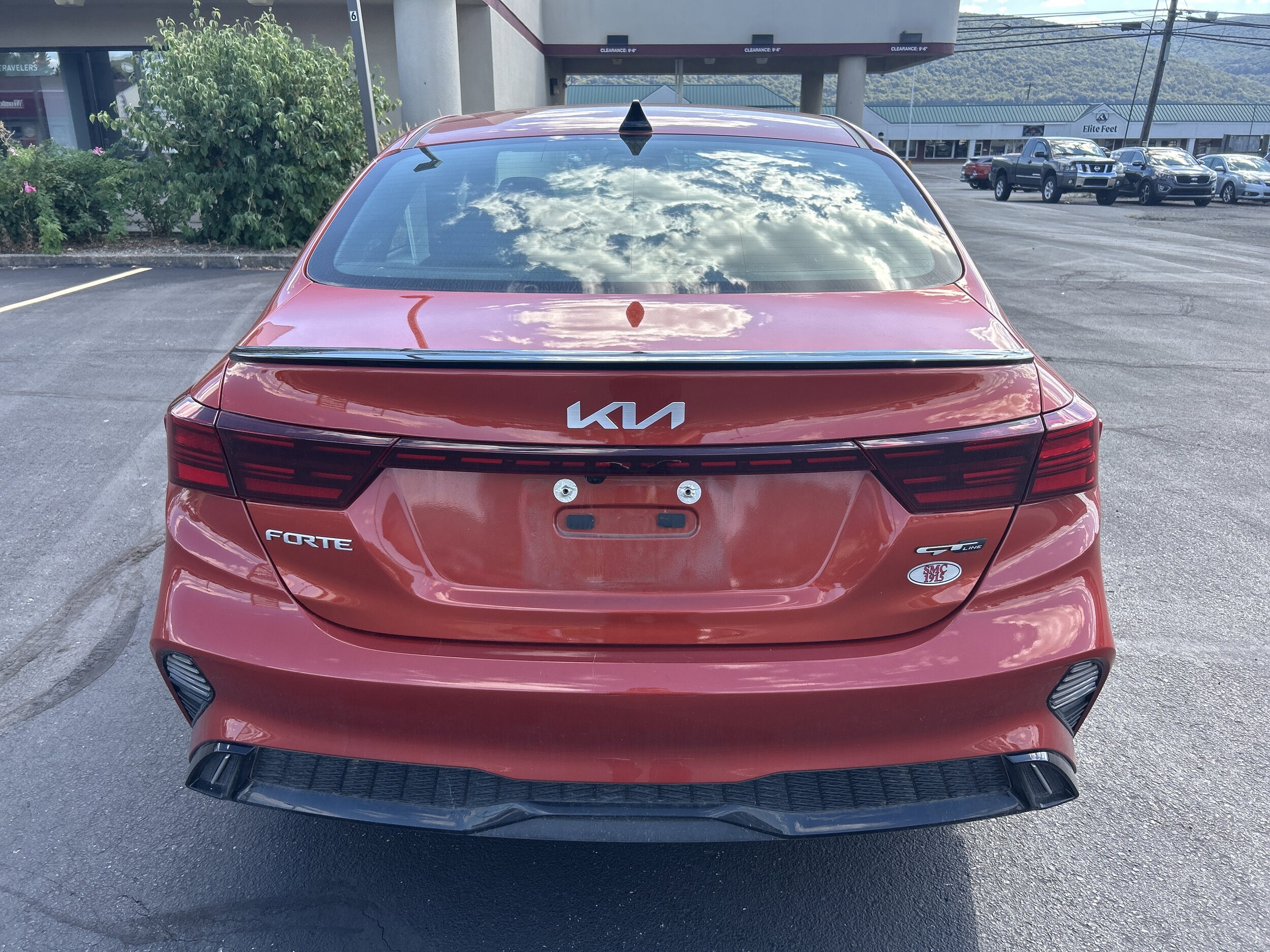 2023 Kia Forte GT-Line photo 4