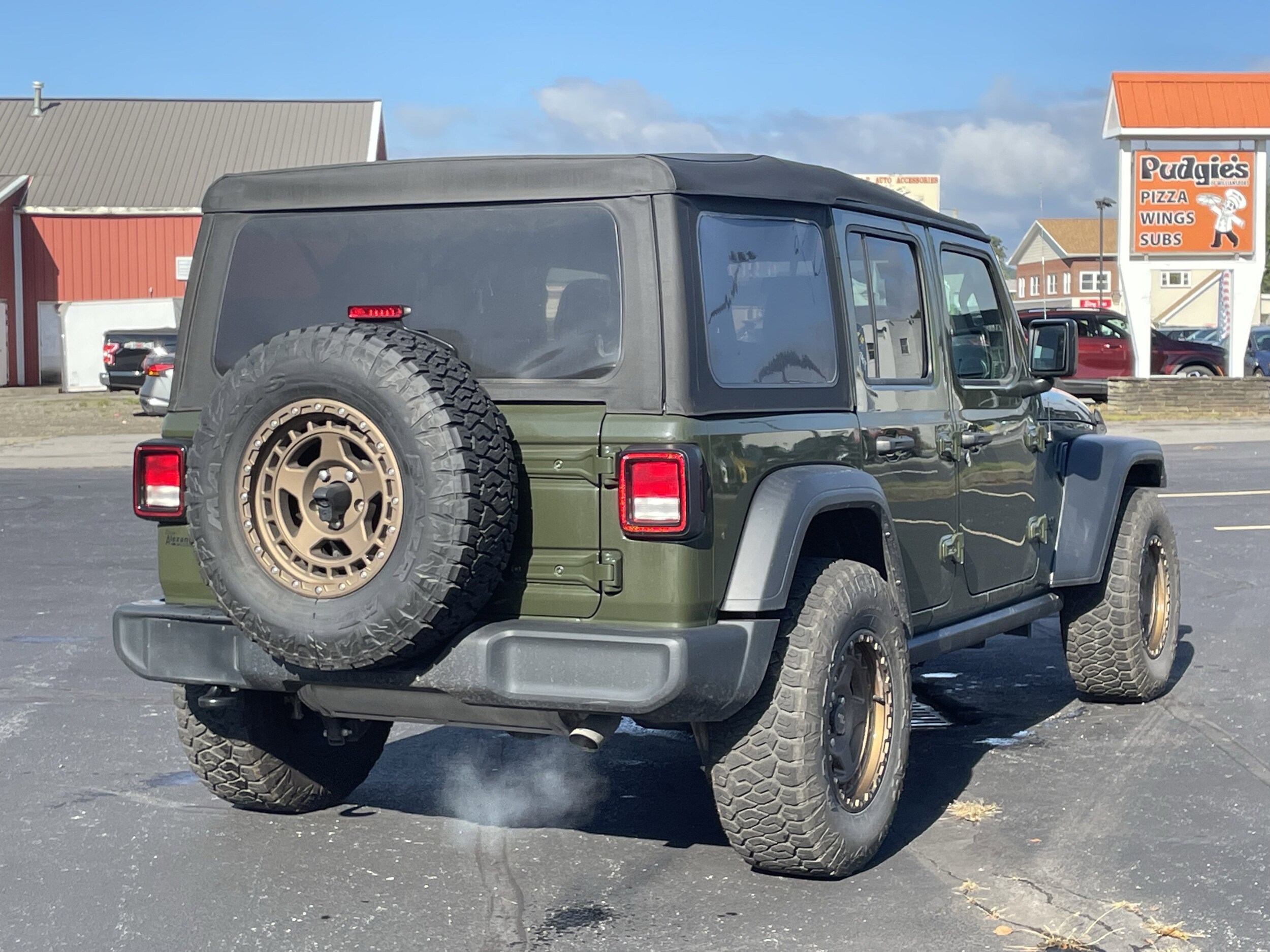 2023 Jeep Wrangler Sport photo 3