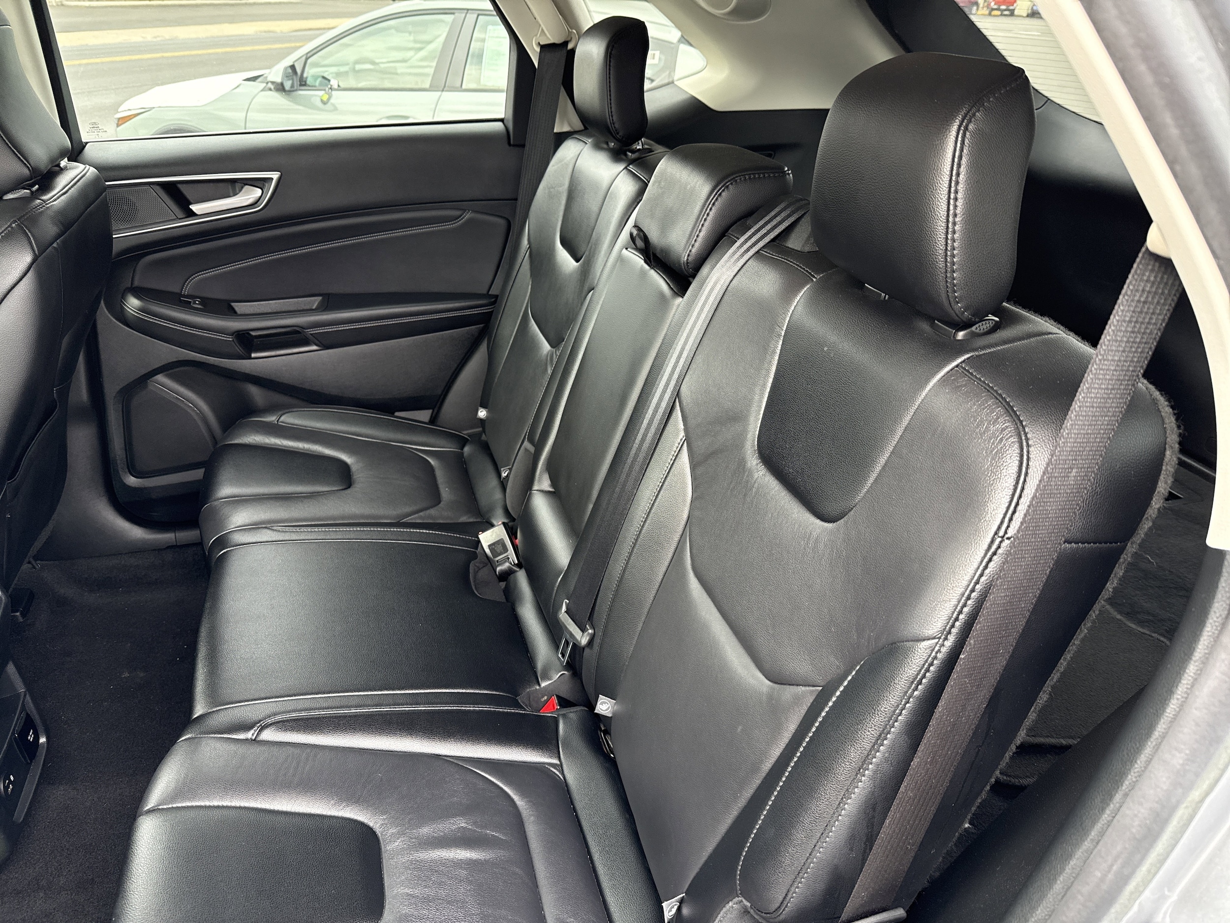 2022 Ford Edge Titanium - Photo 13
