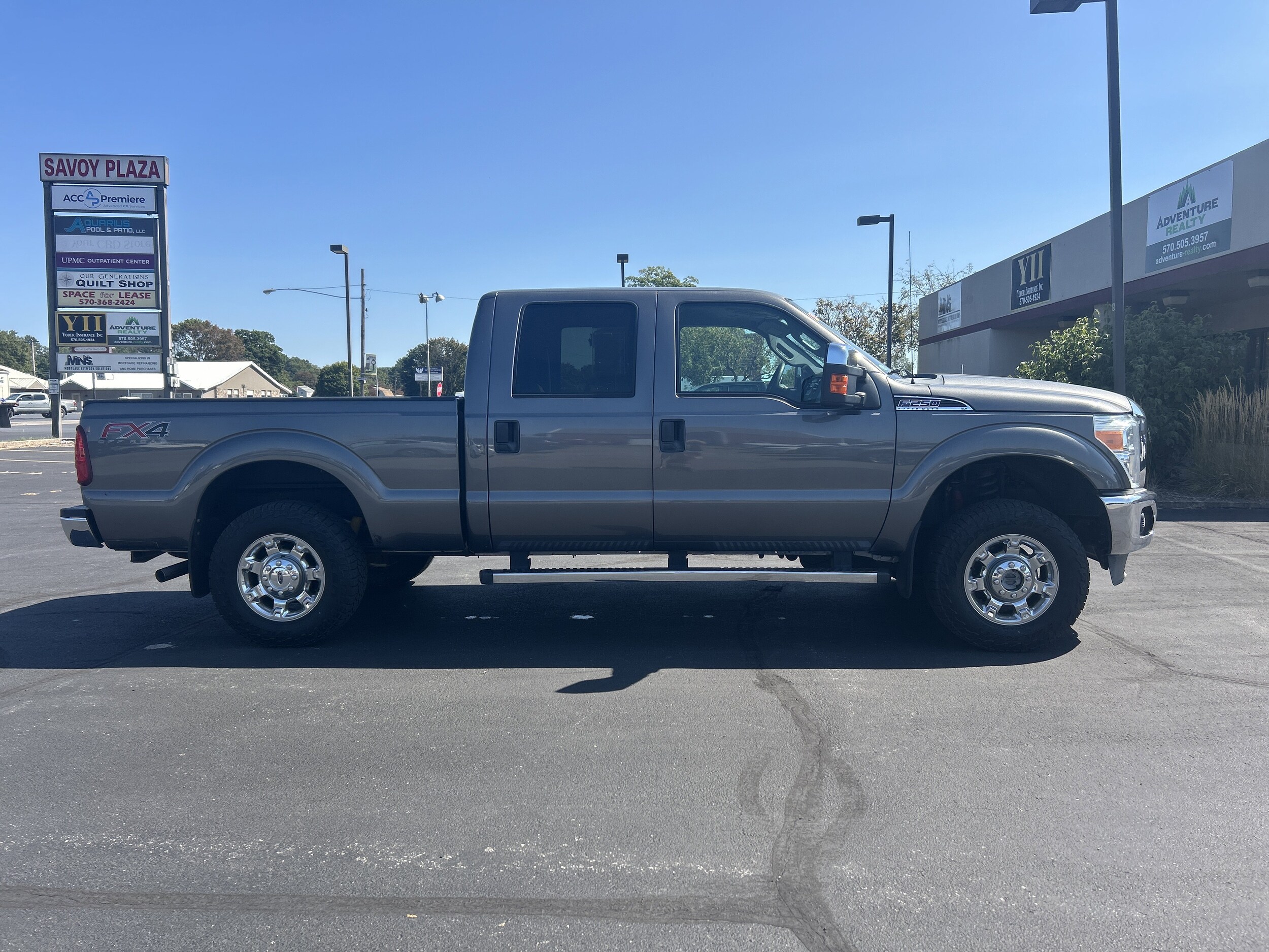 2012 Ford F-250 XLT photo 2