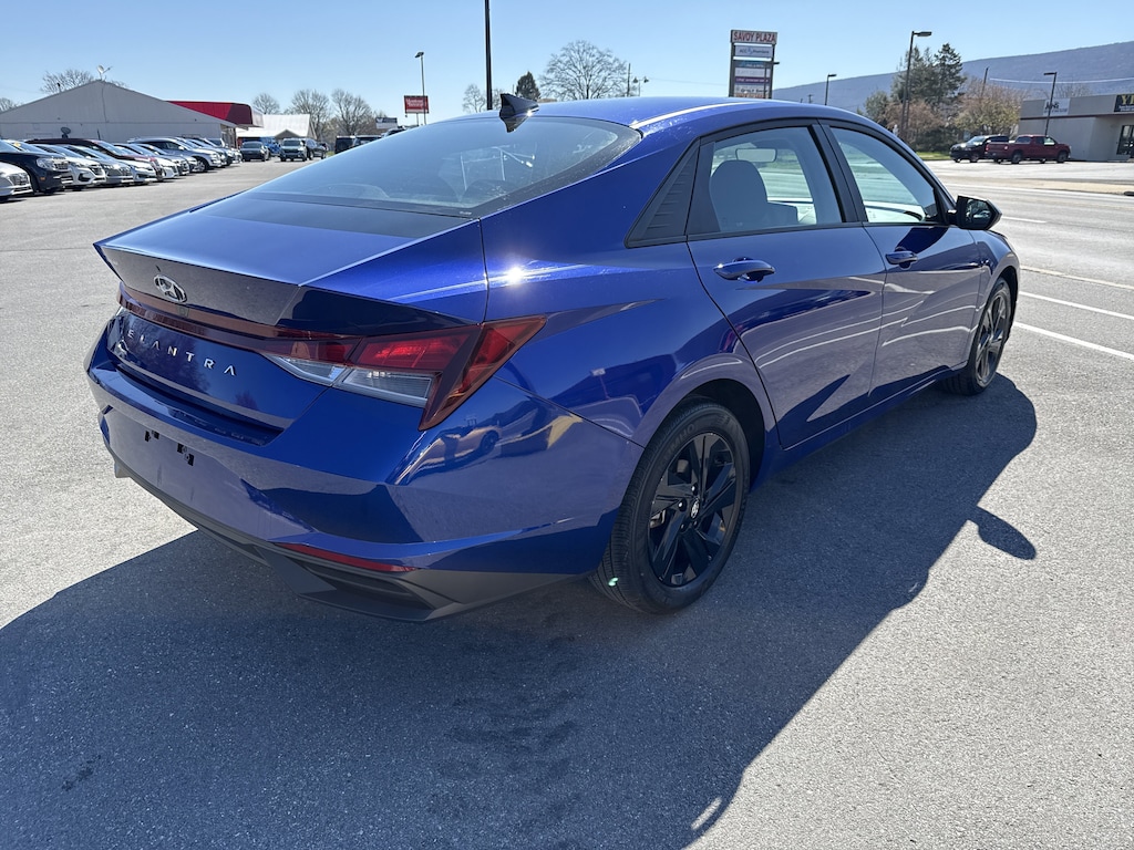 Used 2023 Hyundai Elantra SEL Sedan