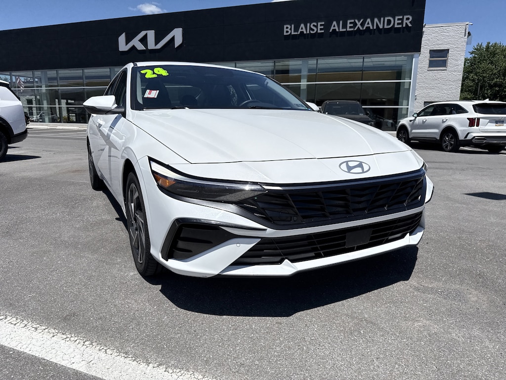 Used 2024 Hyundai Elantra Hybrid Limited Sedan