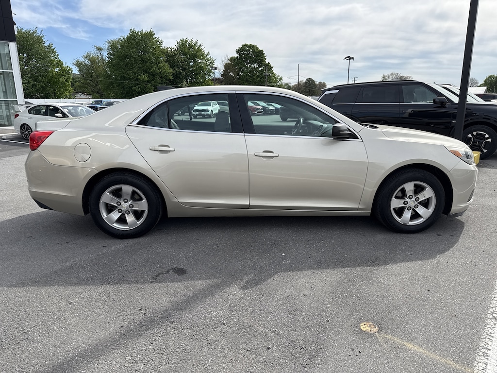 Used 2015 Chevrolet Malibu LS w/1FL Sedan