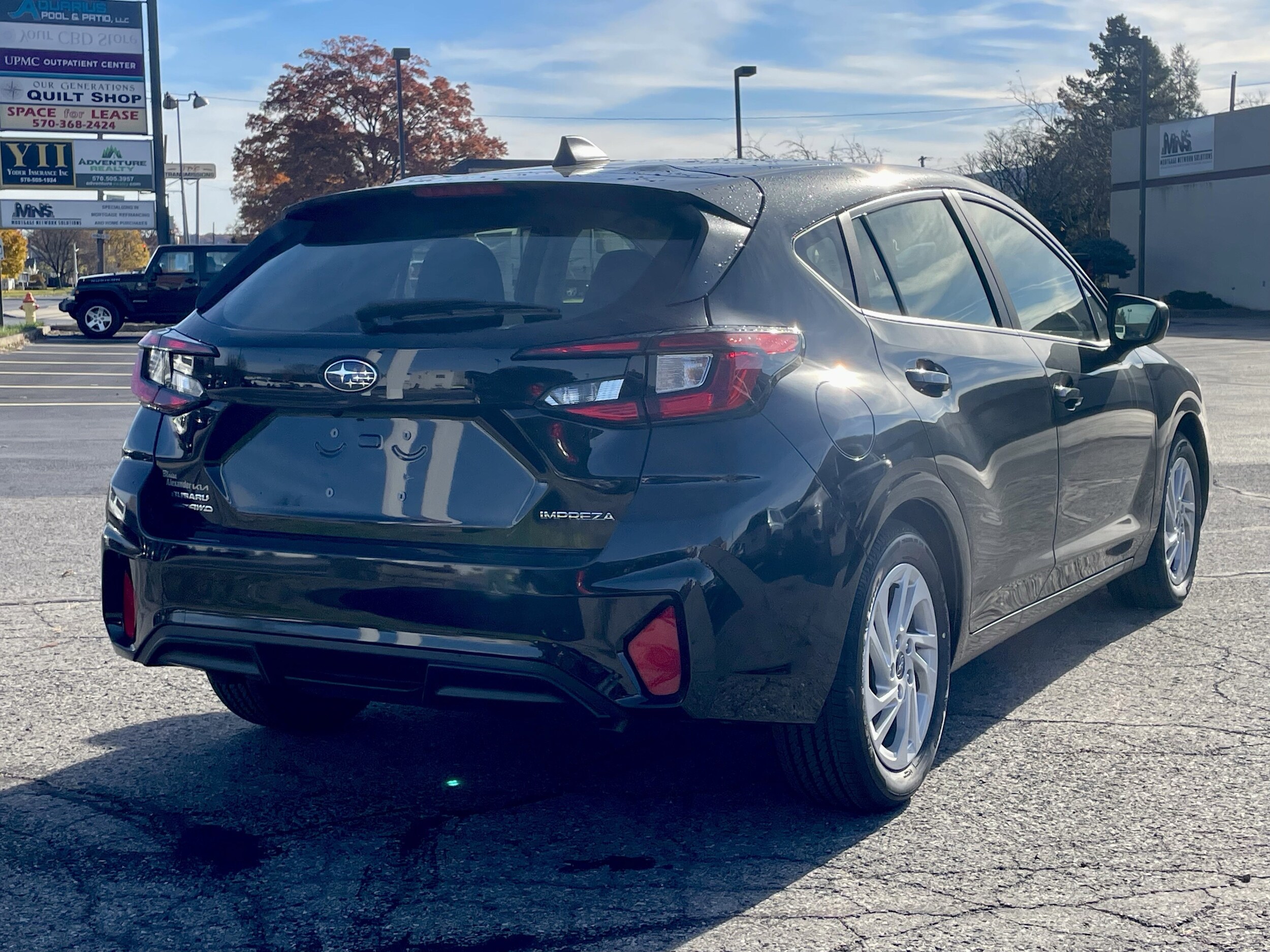 2025 Subaru Impreza Base photo 3