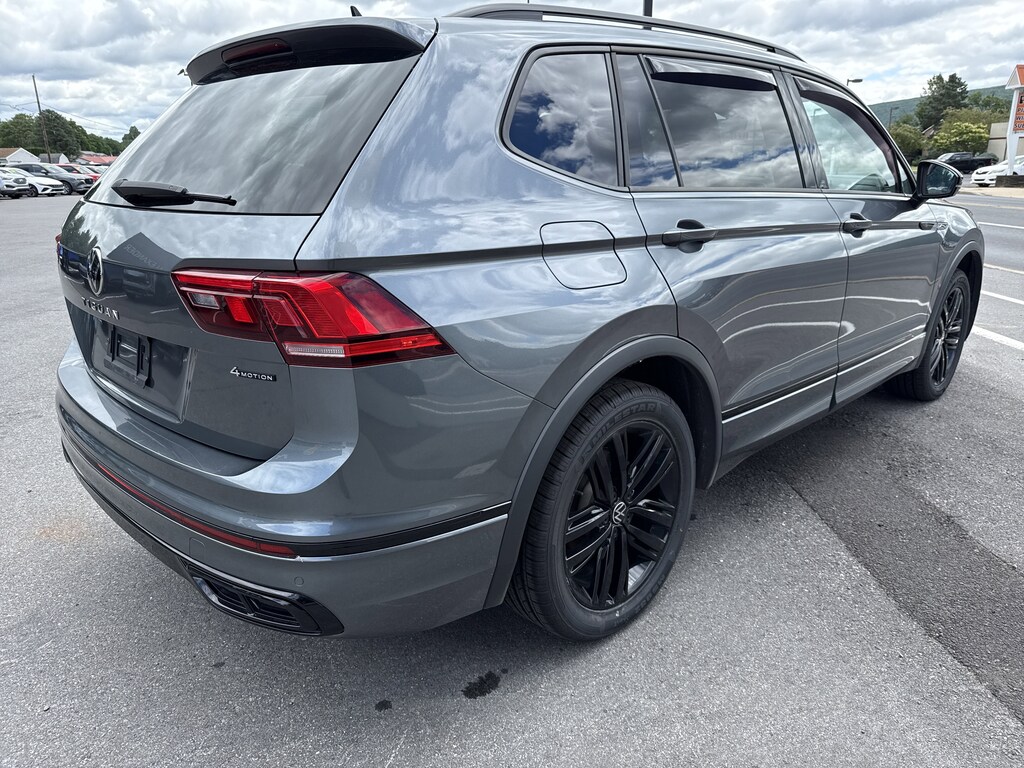 Used 2022 Volkswagen Tiguan 2.0T SE R-Line Black SUV