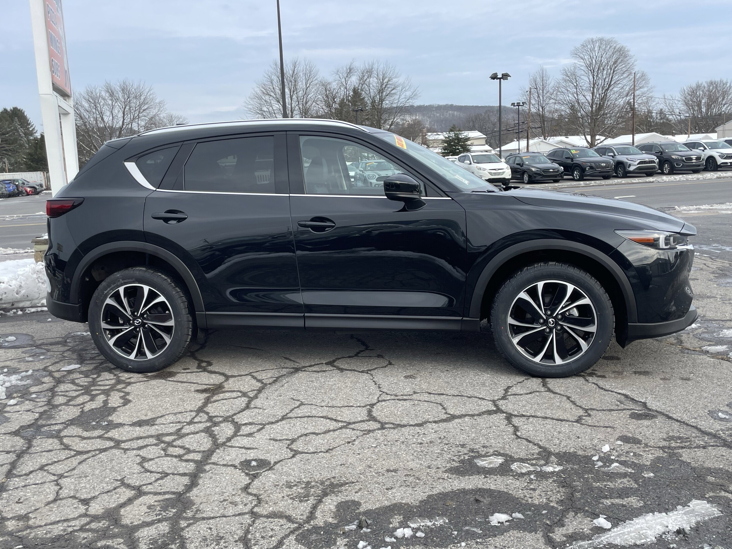 2023 Mazda CX-5 2.5 S Premium photo 2