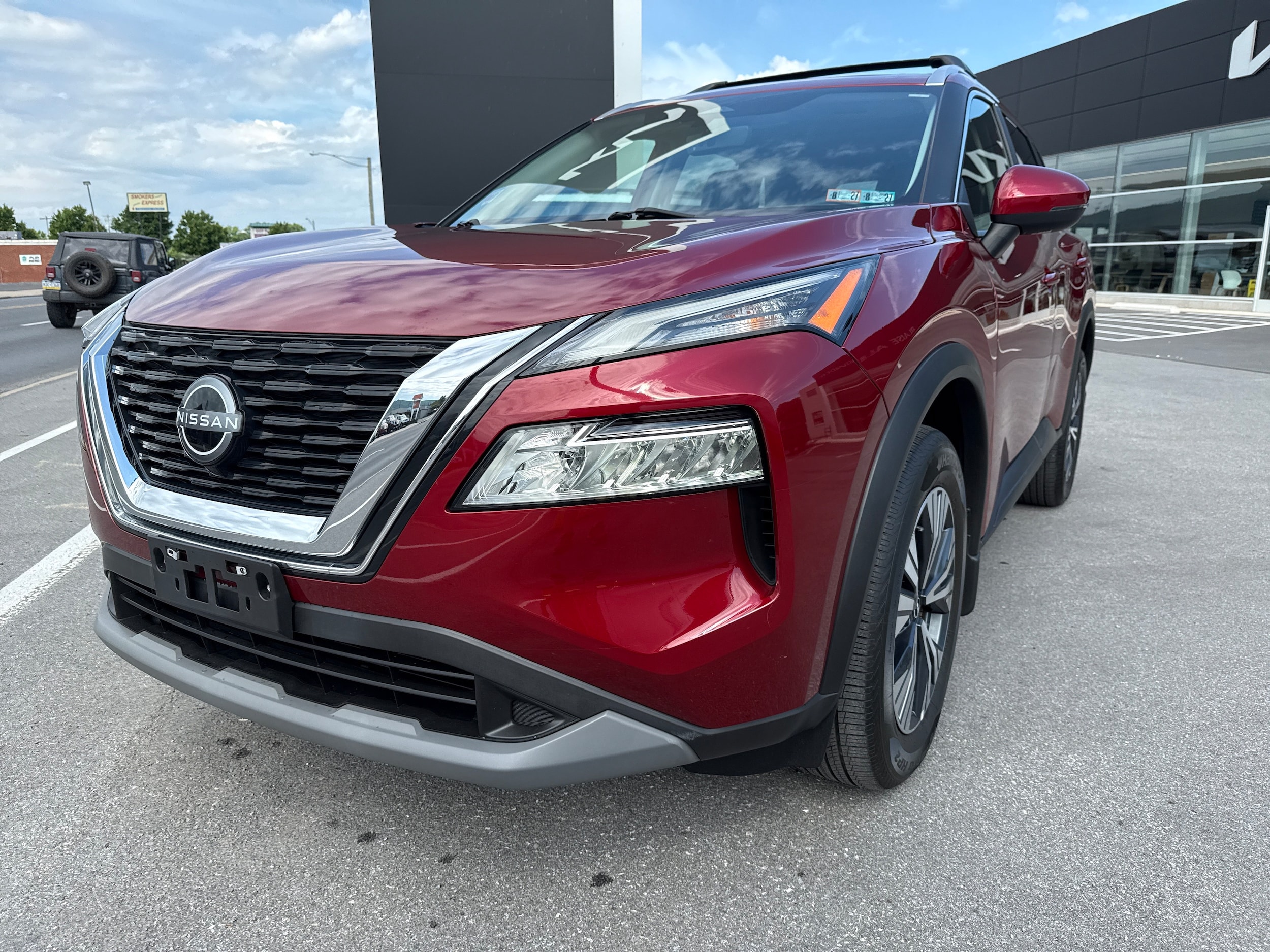 2023 Nissan Rogue SV - Photo 8