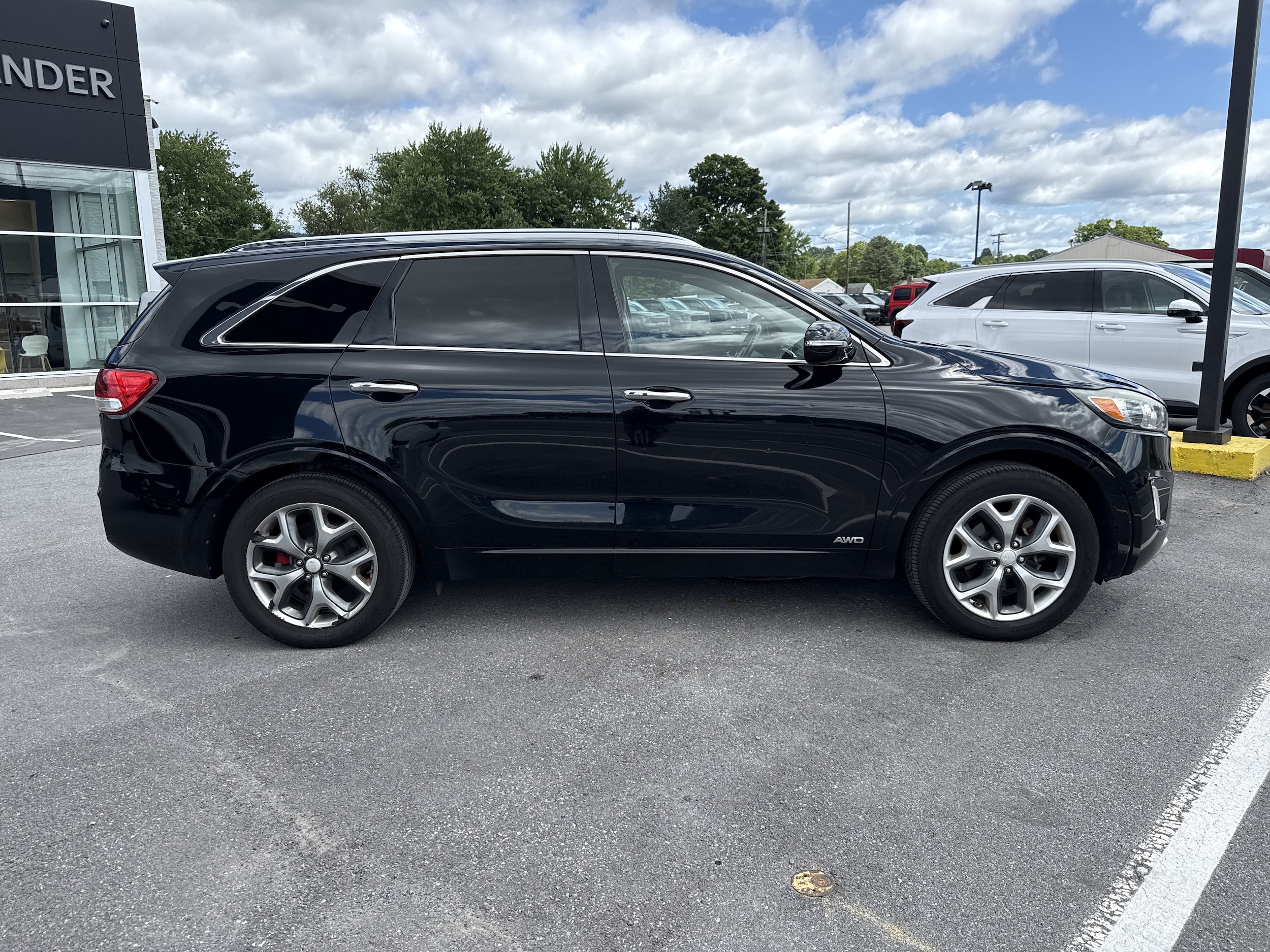 Used 2017 Kia Sorento SX with VIN 5XYPKDA55HG337151 for sale in Montoursville, PA