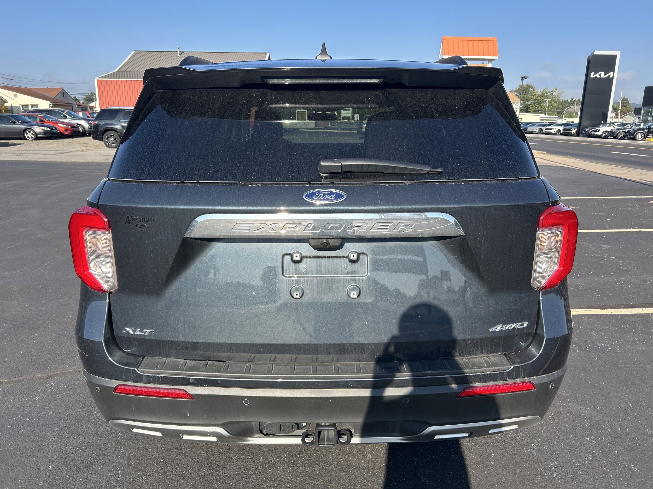 2023 Ford Explorer XLT photo 2