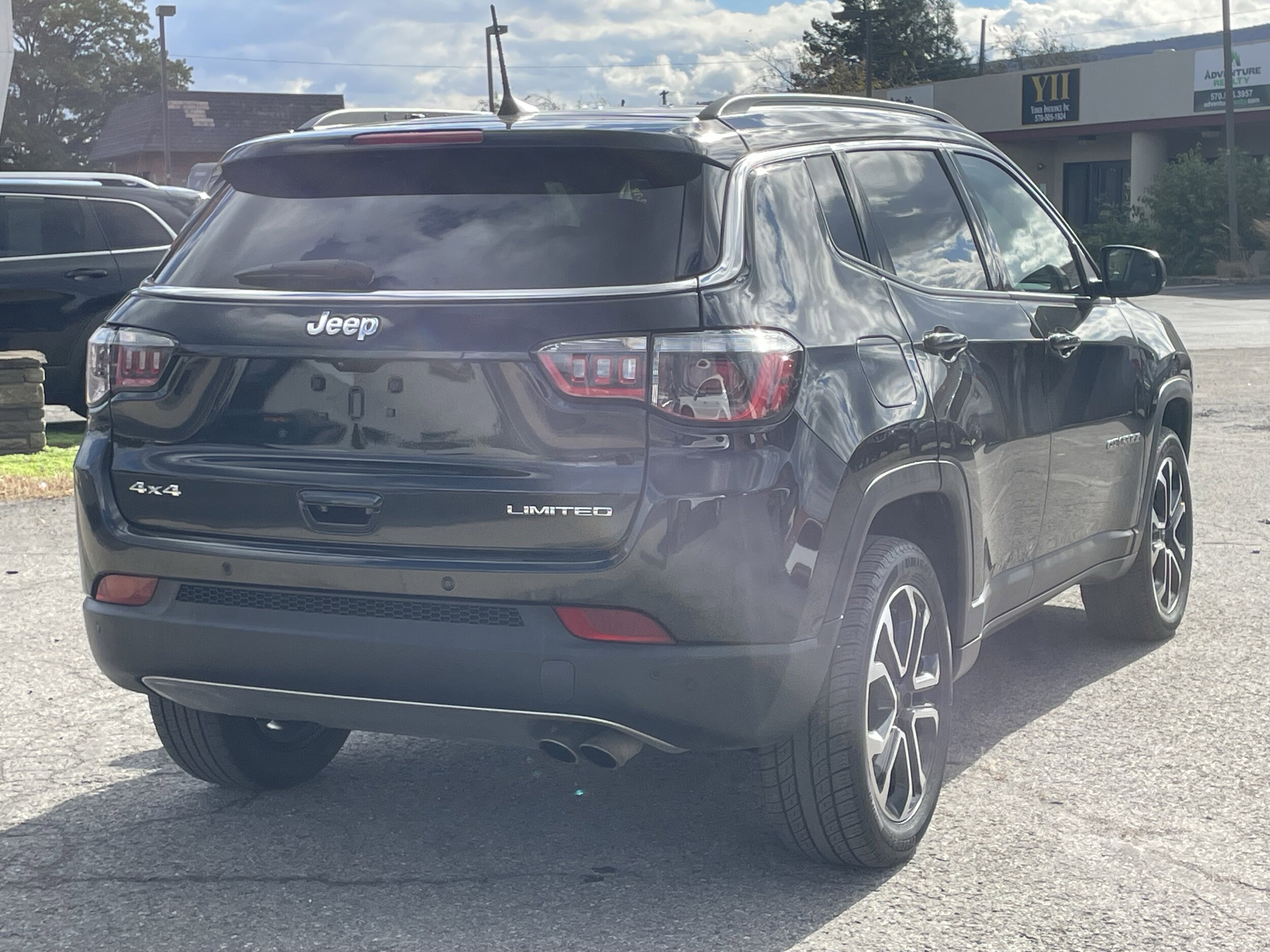 2022 Jeep Compass Limited photo 3