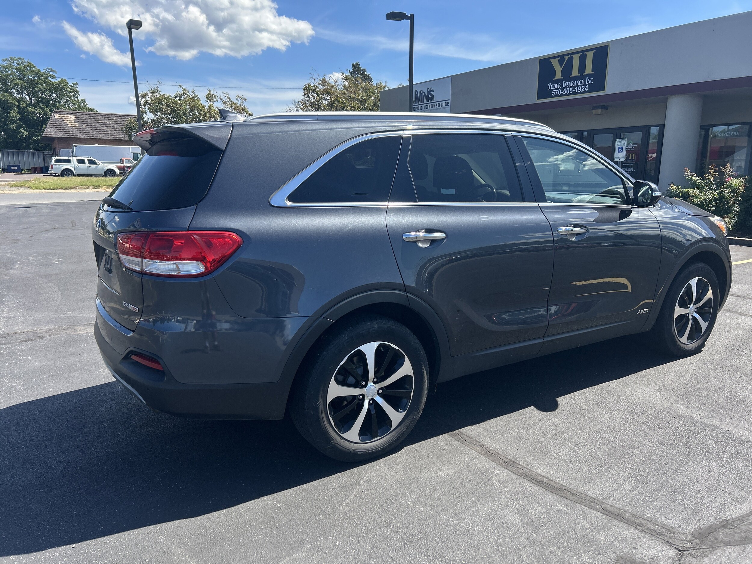 2017 Kia Sorento EX photo 3