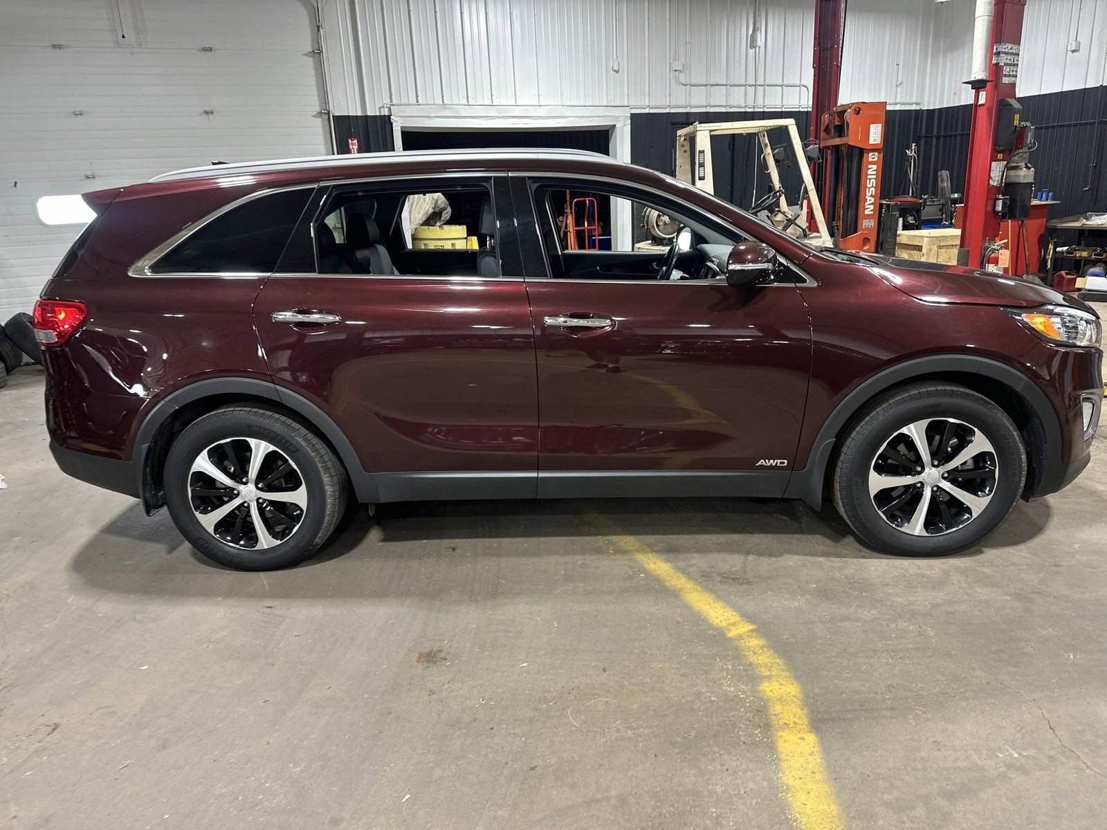 Used 2017 Kia Sorento EX with VIN 5XYPHDA14HG254113 for sale in Montoursville, PA