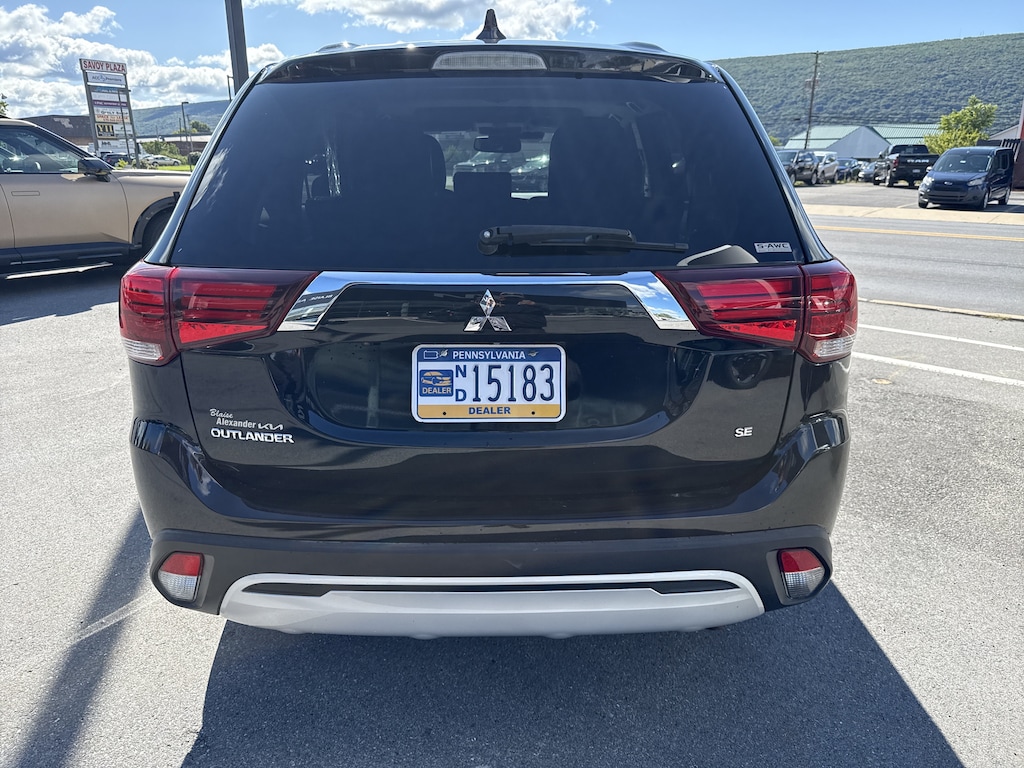 Used 2020 Mitsubishi Outlander SE CUV