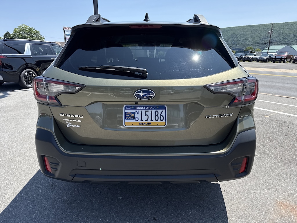 Used 2022 Subaru Outback Premium SUV