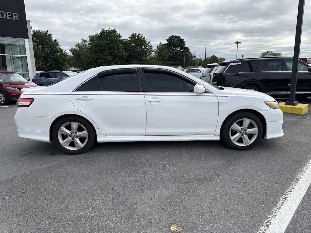 Used 2011 Toyota Camry SE V6 Sedan