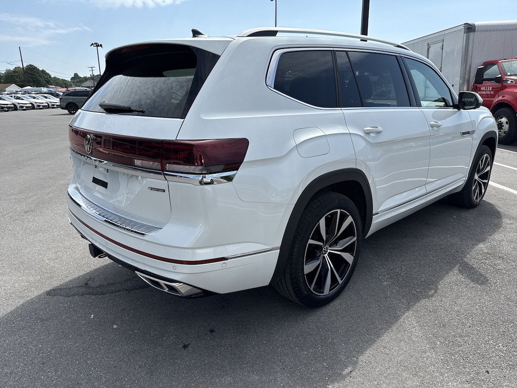 Used 2024 Volkswagen Atlas 2.0T SEL Premium R-Line SUV