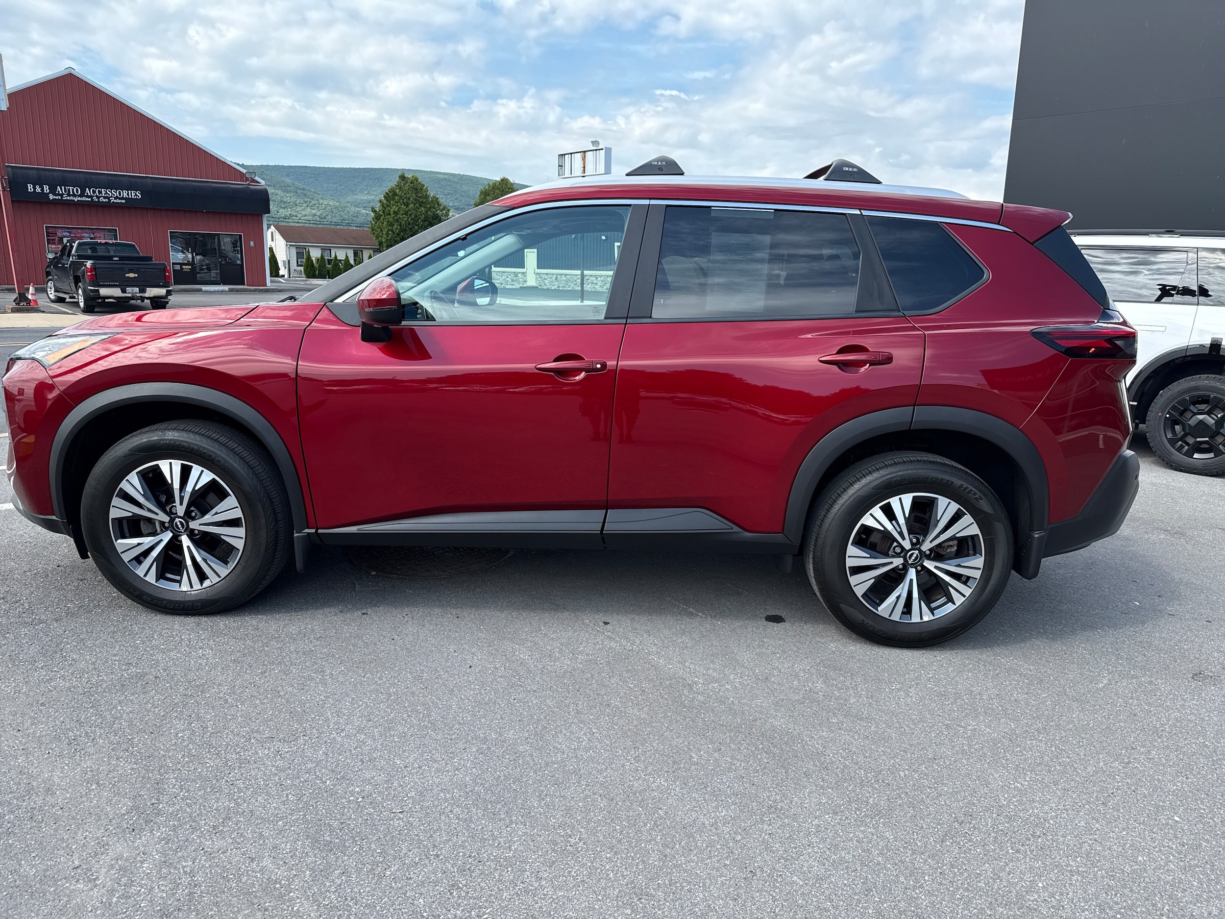 2023 Nissan Rogue SV - Photo 7