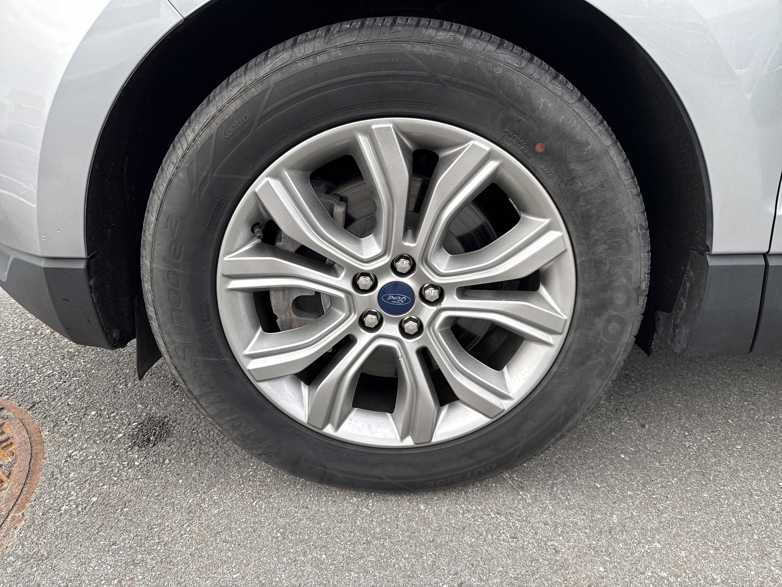 2022 Ford Edge Titanium - Photo 11