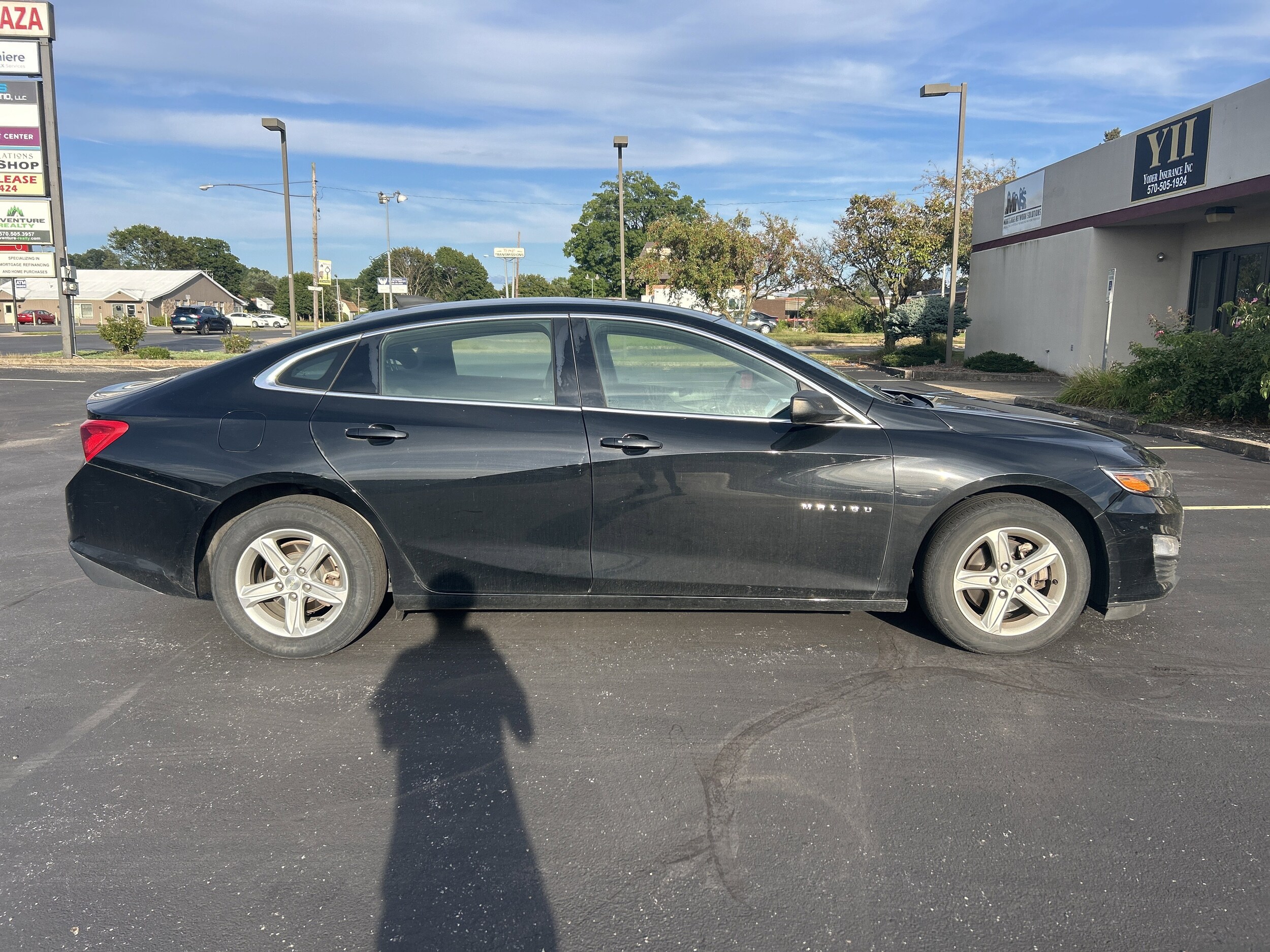 2020 Chevrolet Malibu LS photo 2