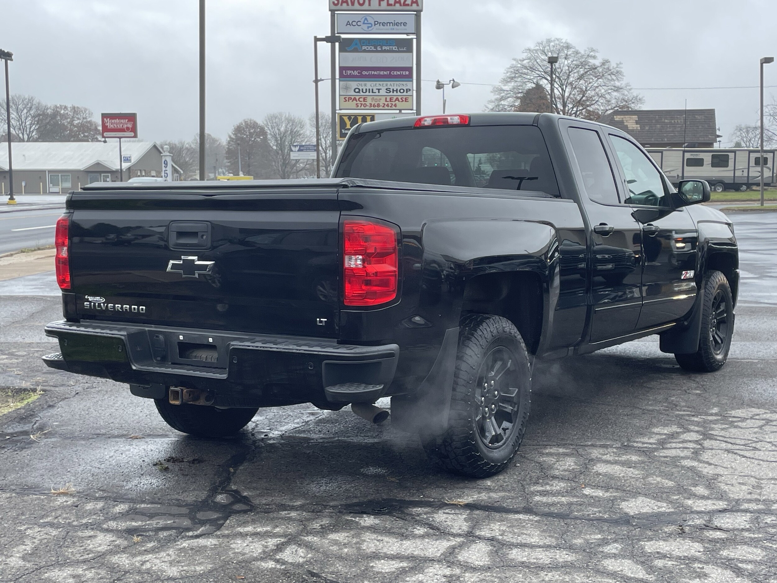 2018 Chevrolet Silverado 1500 LT Z71 photo 2