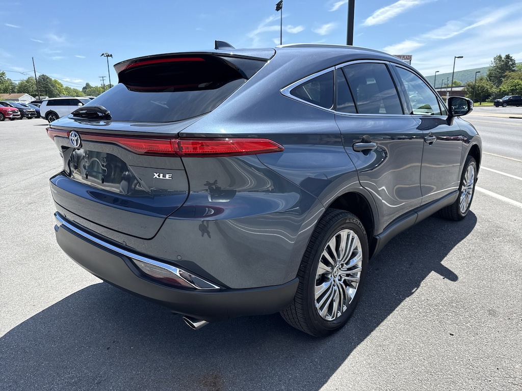 Used 2024 Toyota Venza XLE SUV