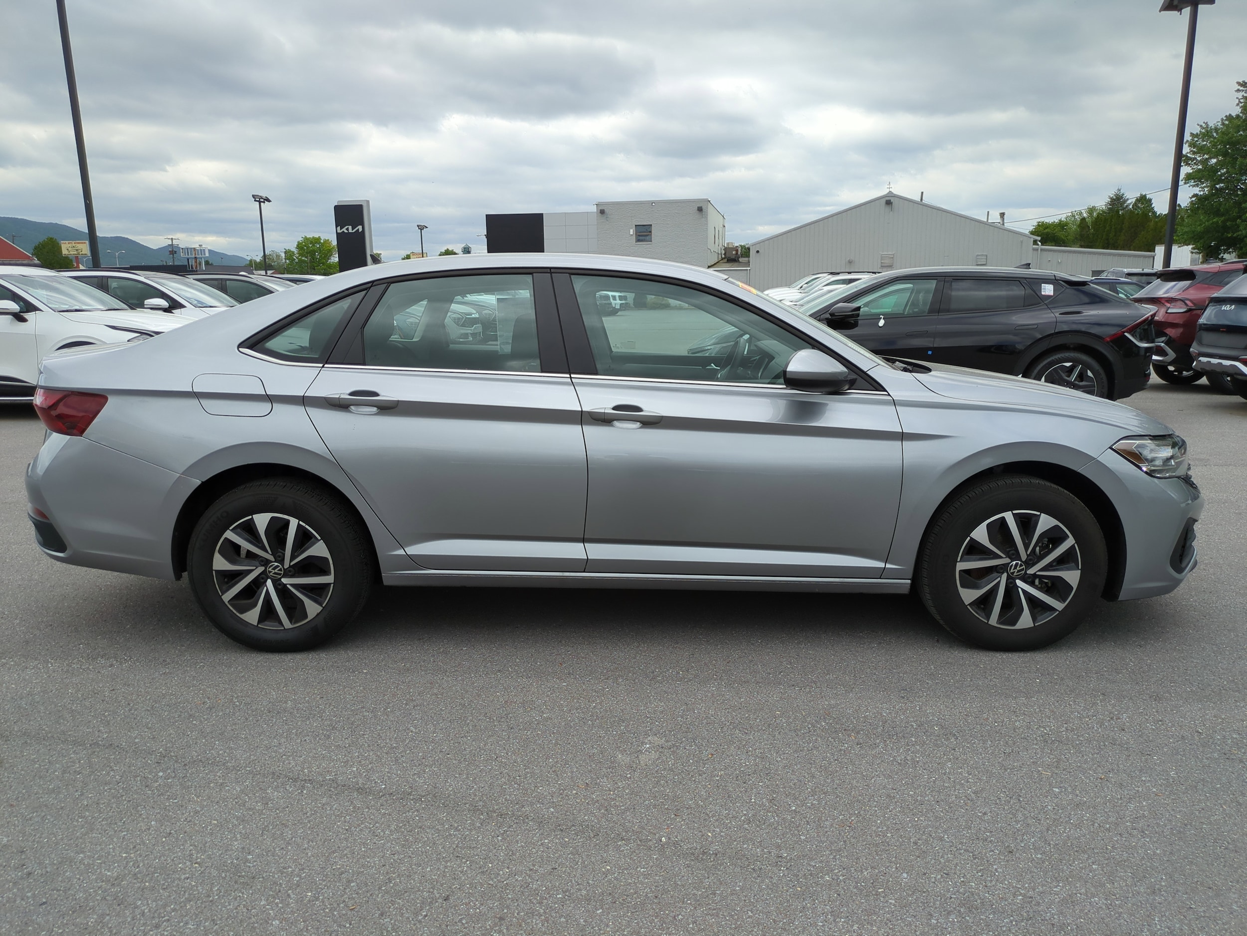 Used 2024 Volkswagen Jetta S with VIN 3VW5M7BU0RM088428 for sale in Montoursville, PA
