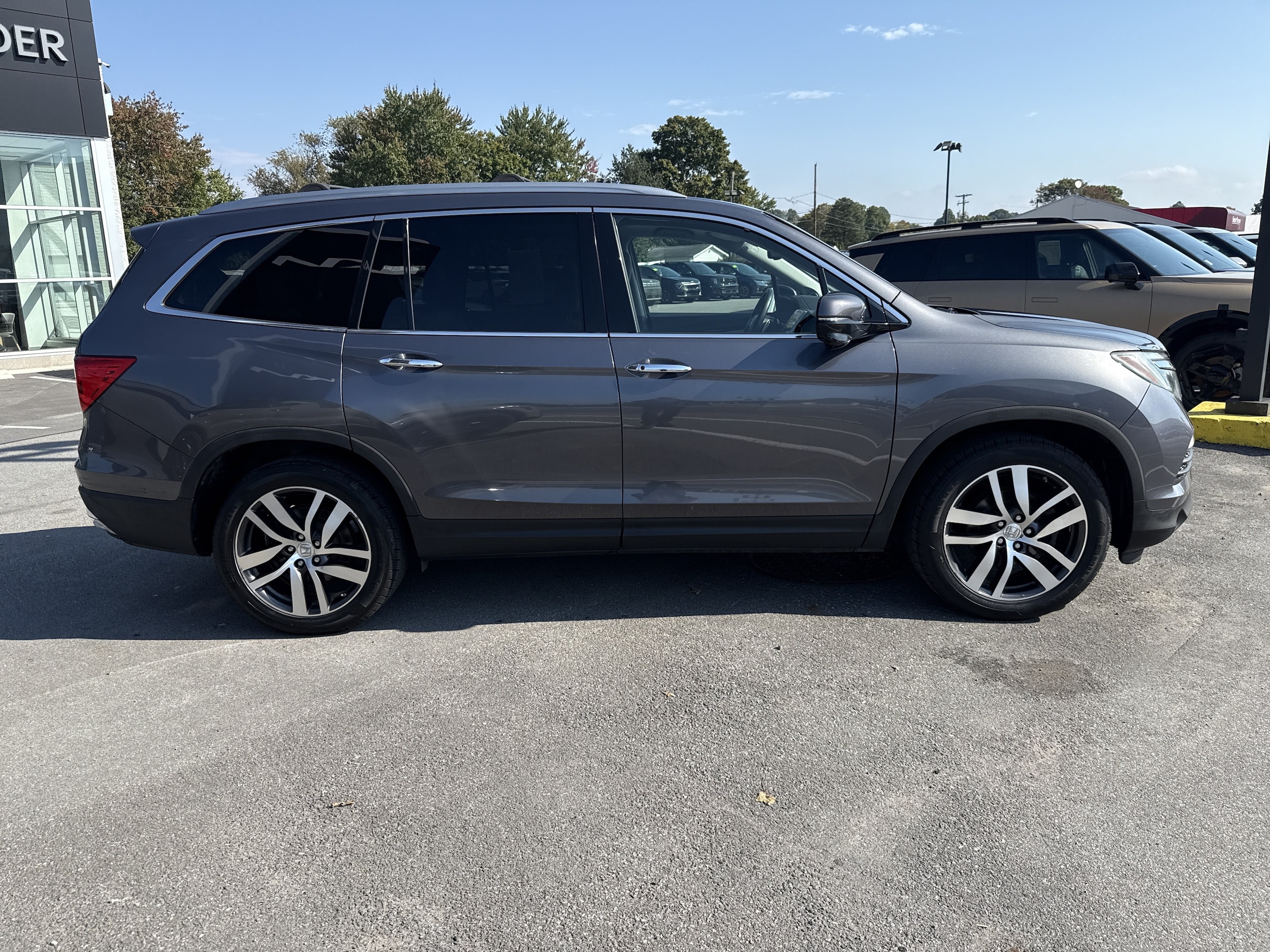 Used 2016 Honda Pilot Touring with VIN 5FNYF6H95GB006640 for sale in Montoursville, PA