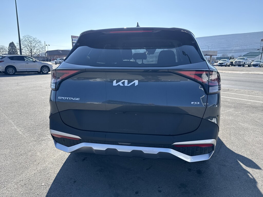 Certified 2024 Kia Sportage LX SUV