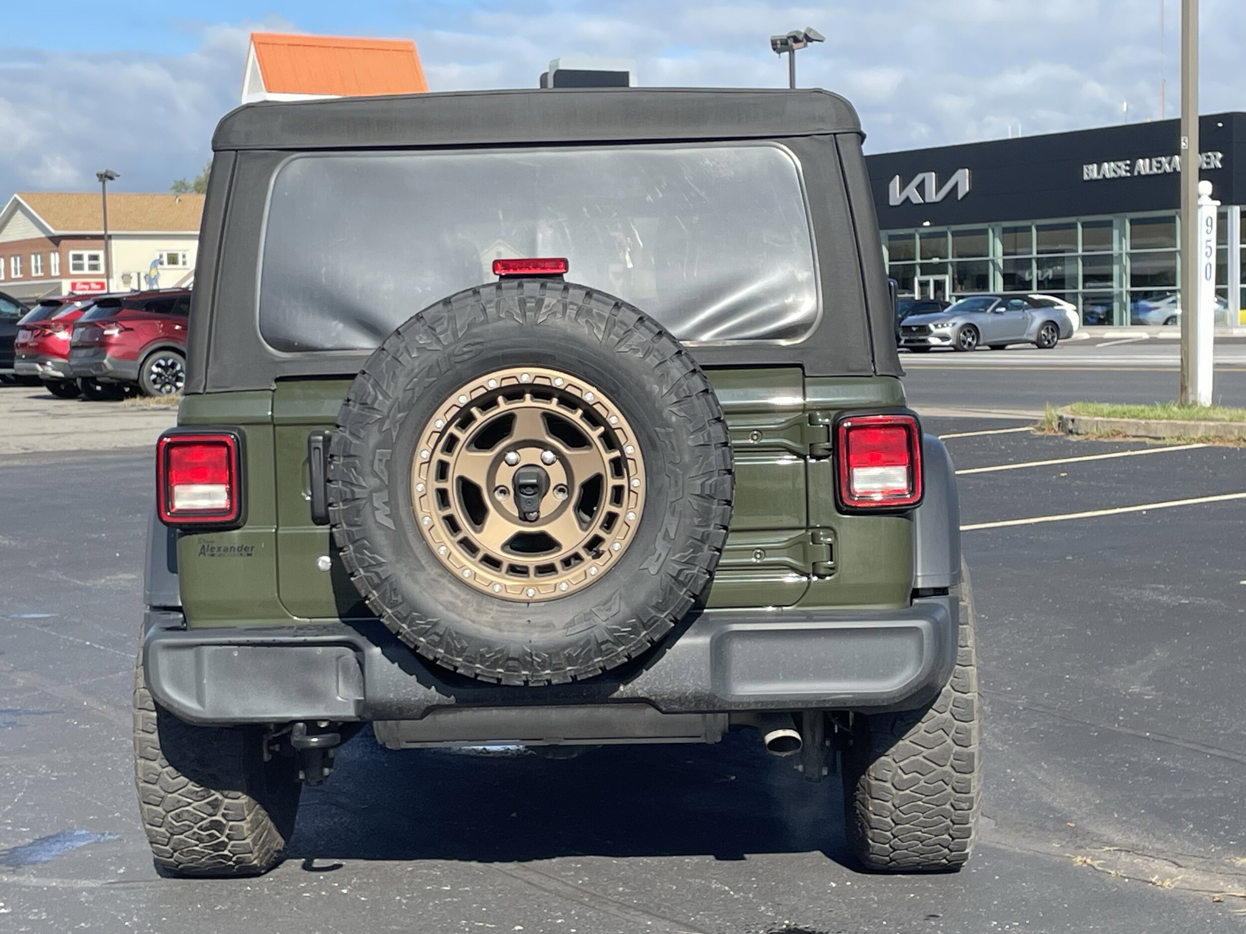 2023 Jeep Wrangler Sport photo 4