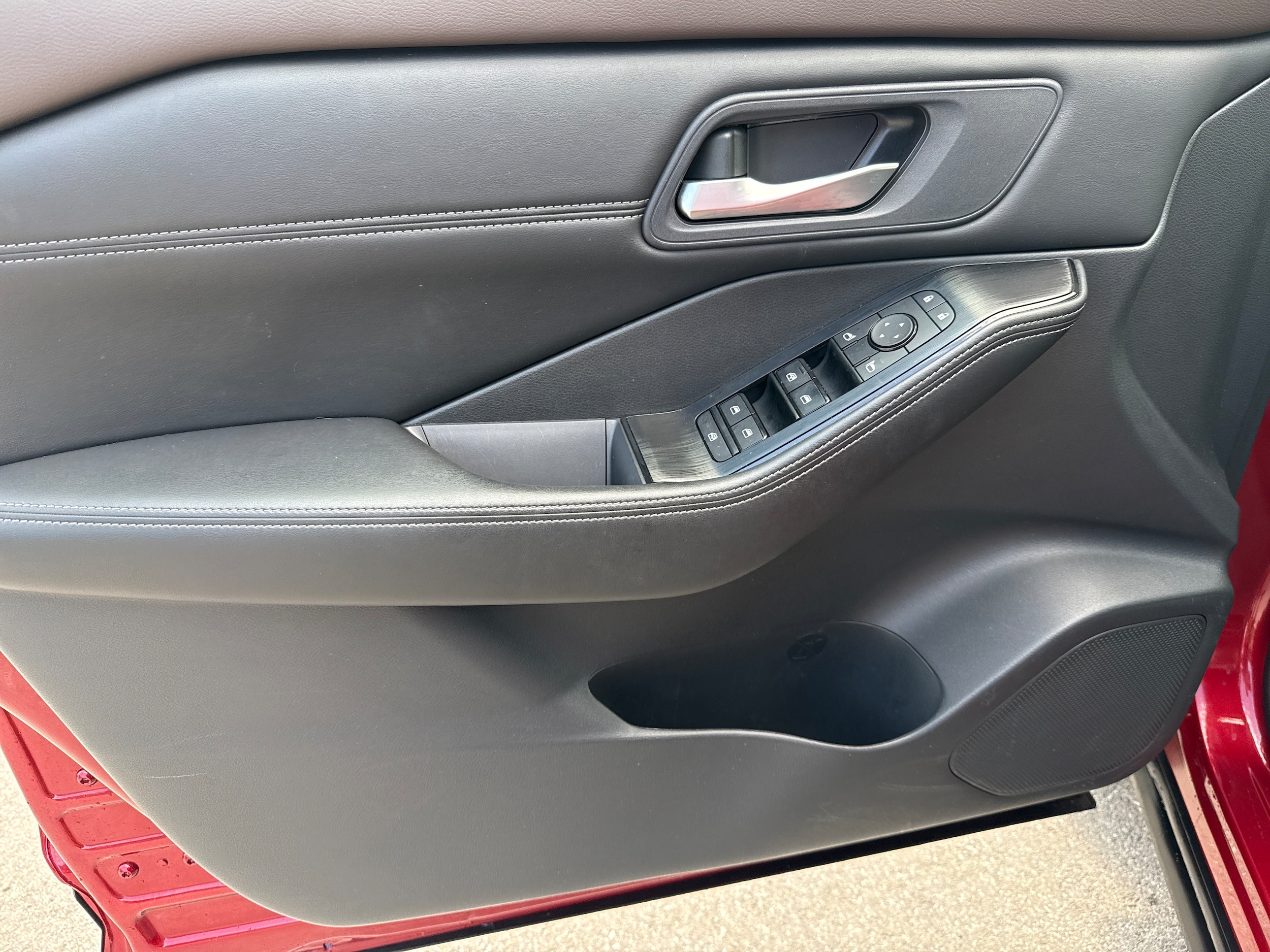 2023 Nissan Rogue SV - Photo 15