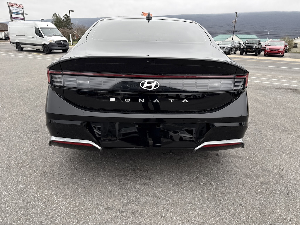Used 2025 Hyundai Sonata SEL Sedan