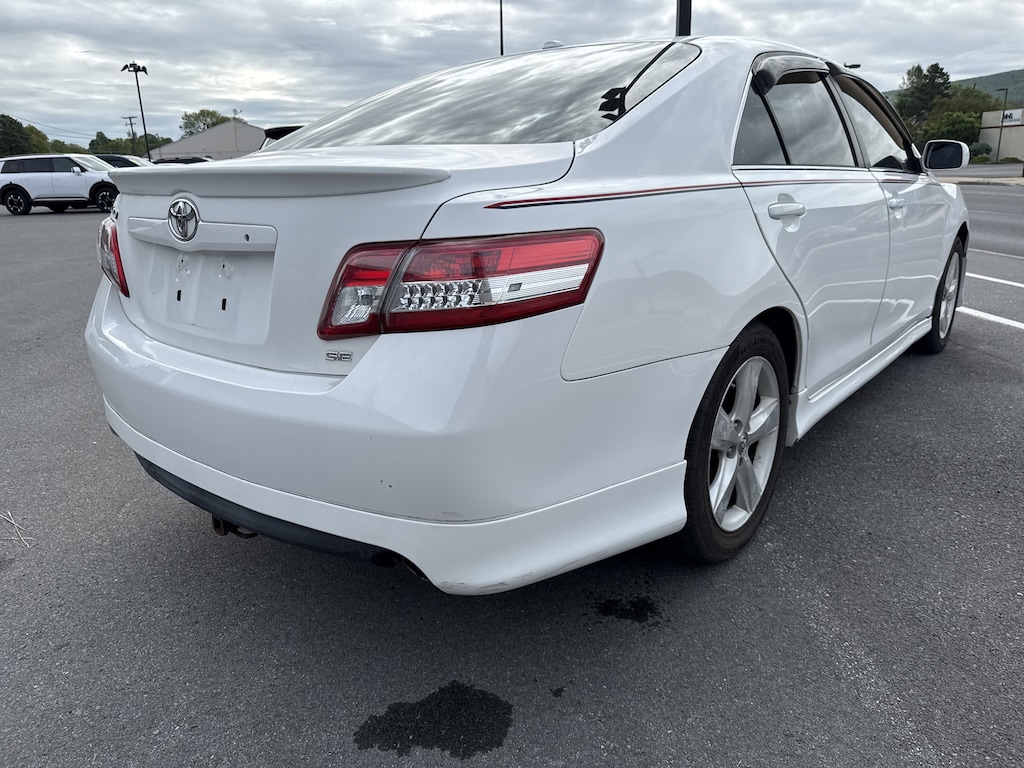 Used 2011 Toyota Camry SE V6 Sedan