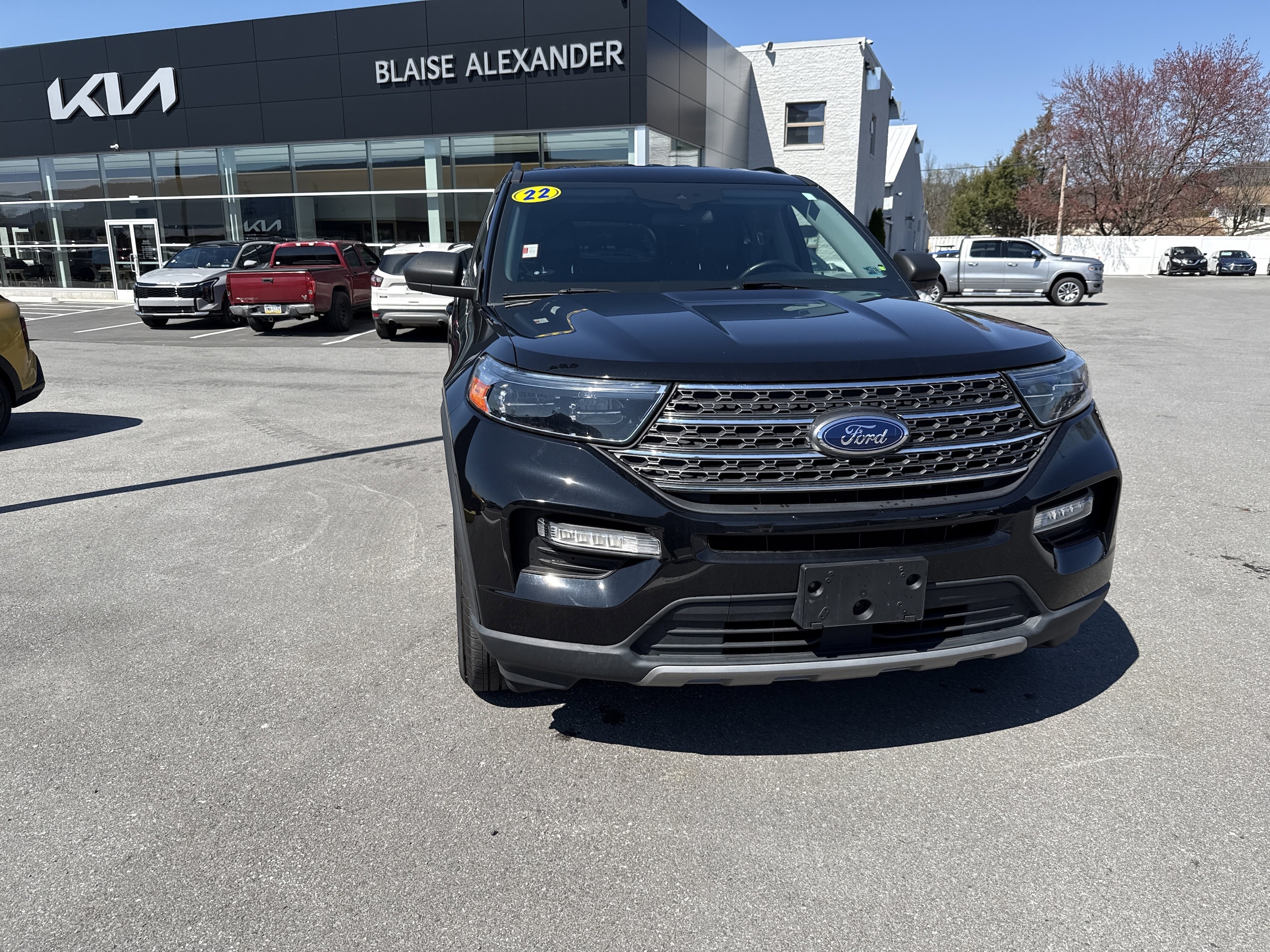 2022 Ford Explorer XLT 4WD's photo