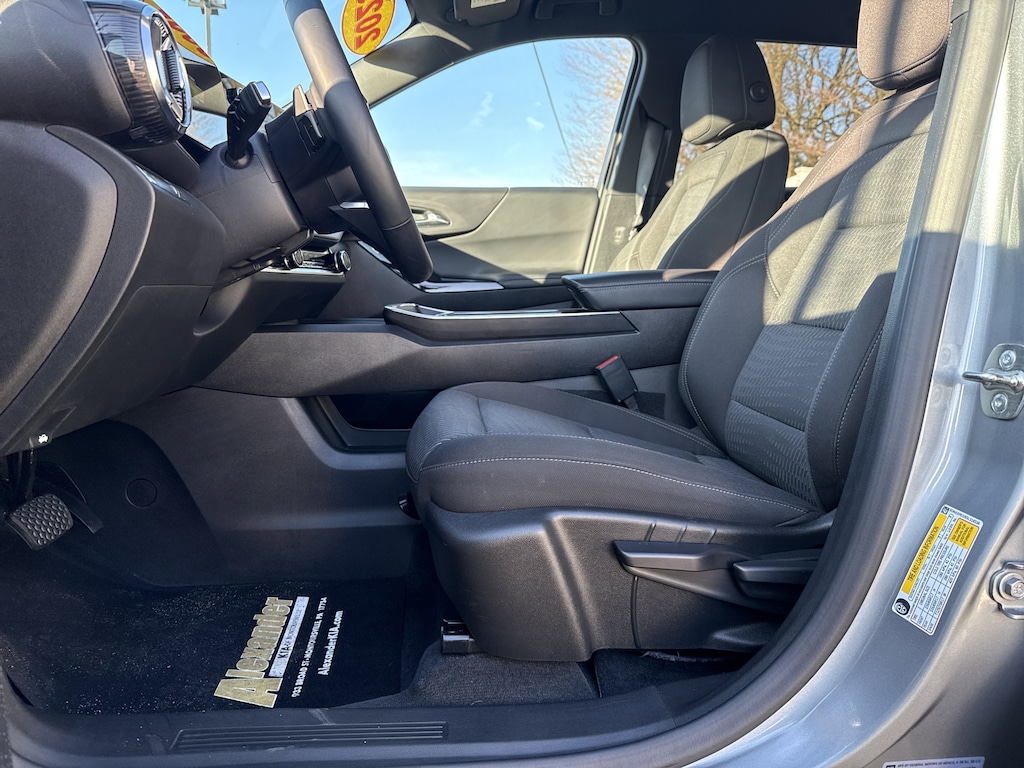 Used 2025 Chevrolet Equinox LT SUV