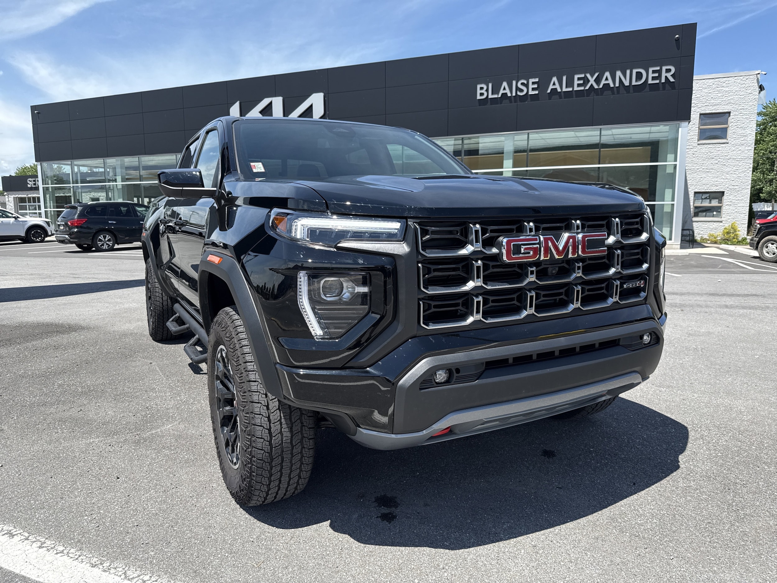 2026 GMC Canyon 4WD AT4 Crew Cab Short Box's photo