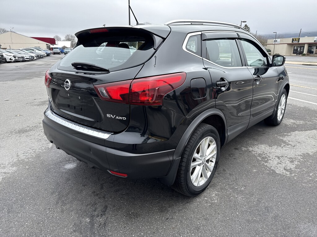 Used 2018 Nissan Rogue Sport SV SUV