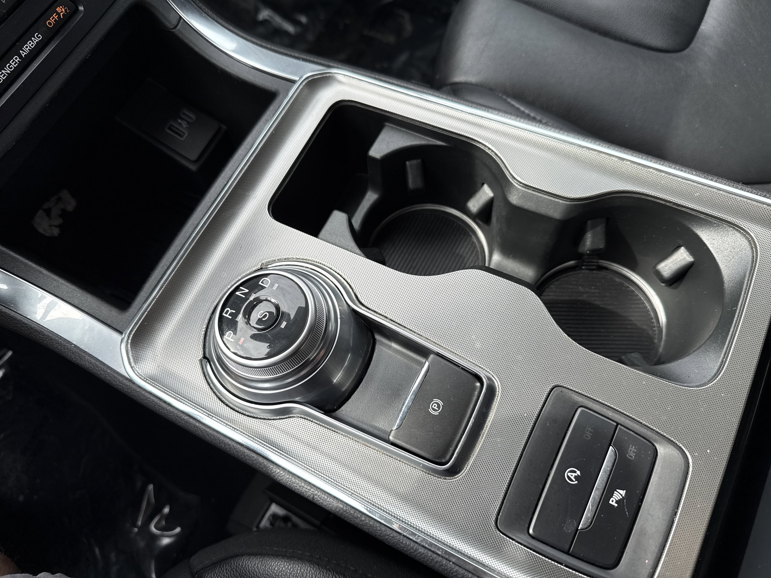 2022 Ford Edge Titanium - Photo 23