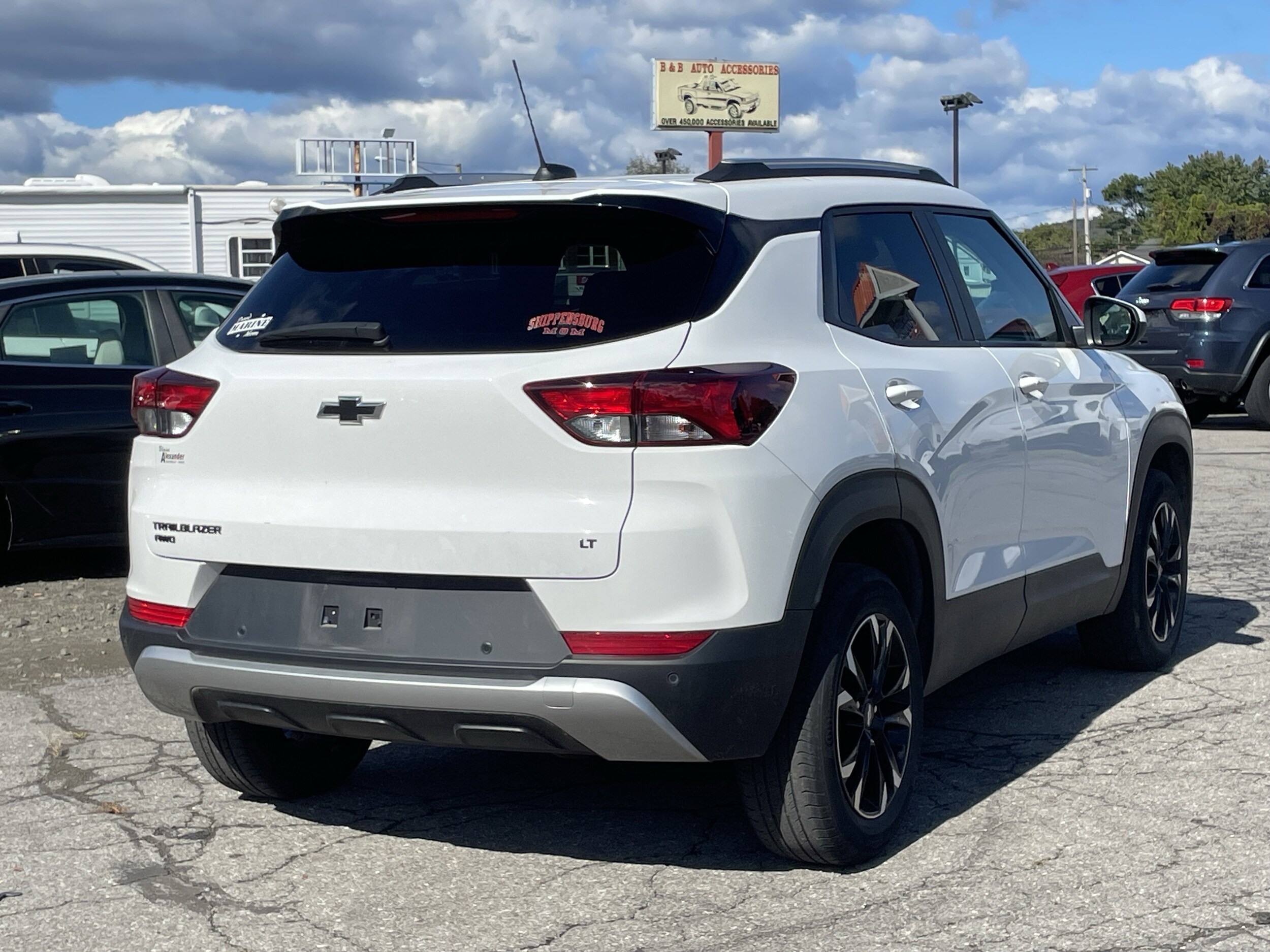2023 Chevrolet Trailblazer LT photo 3