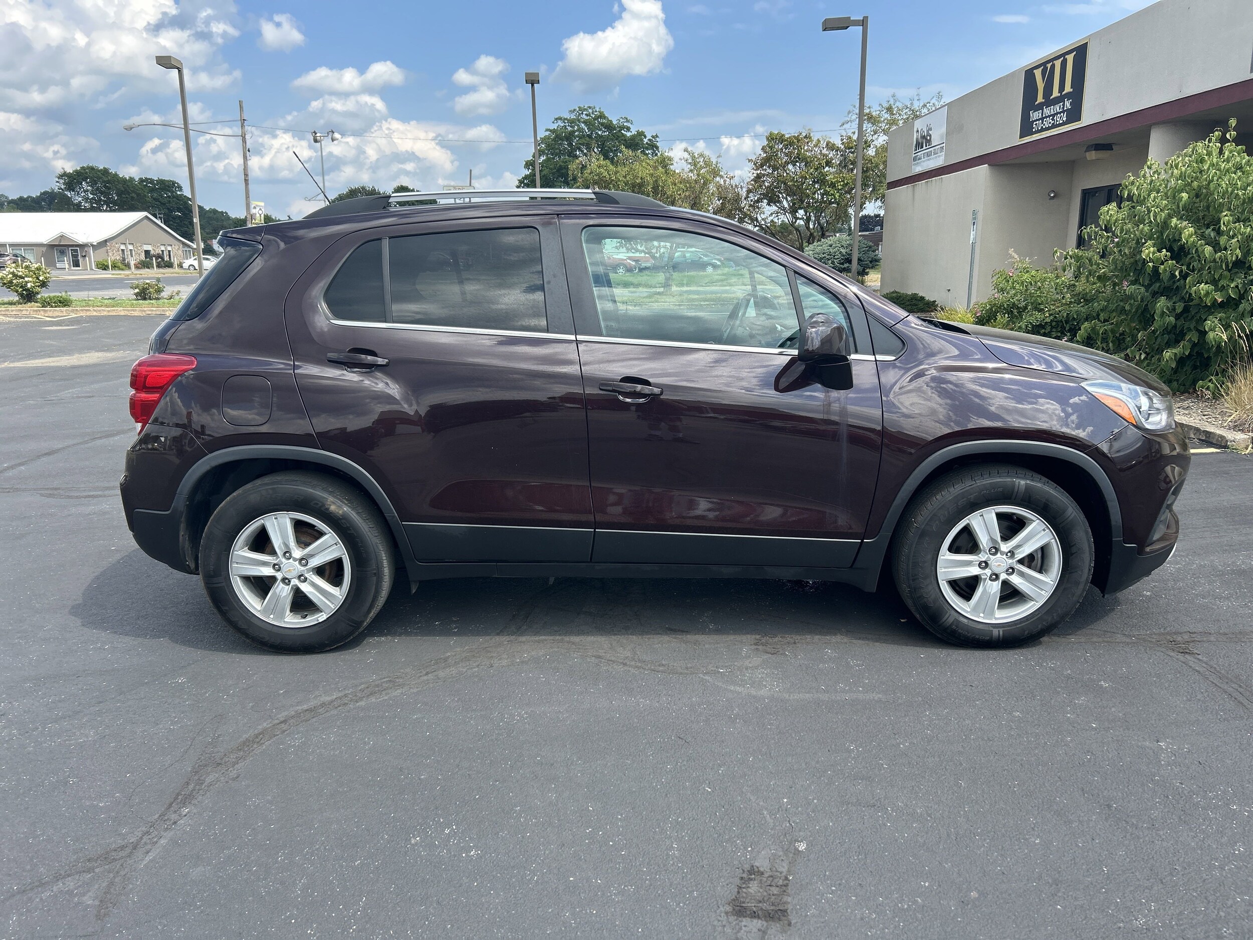 2020 Chevrolet Trax LT photo 2