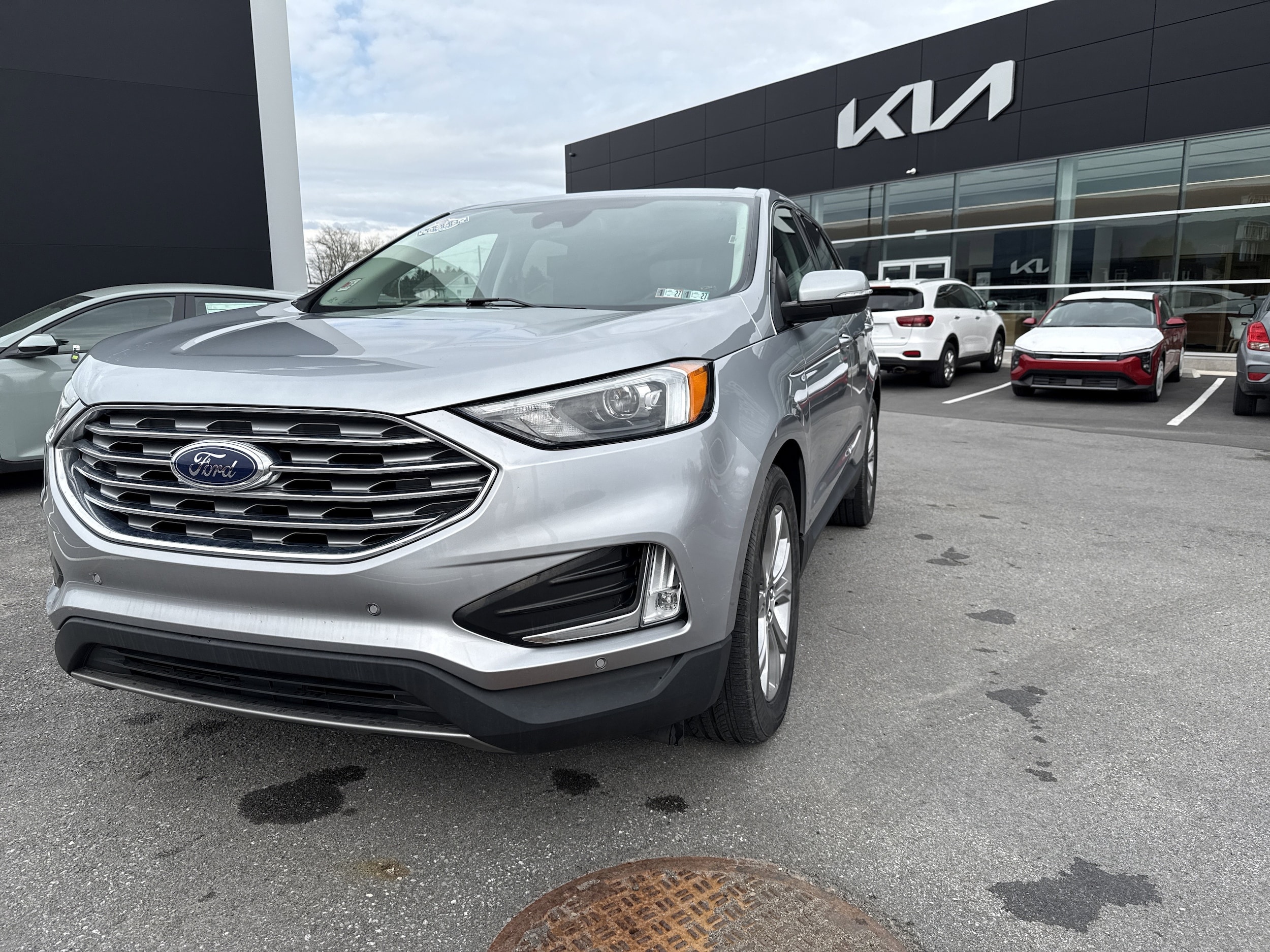 2022 Ford Edge Titanium - Photo 8