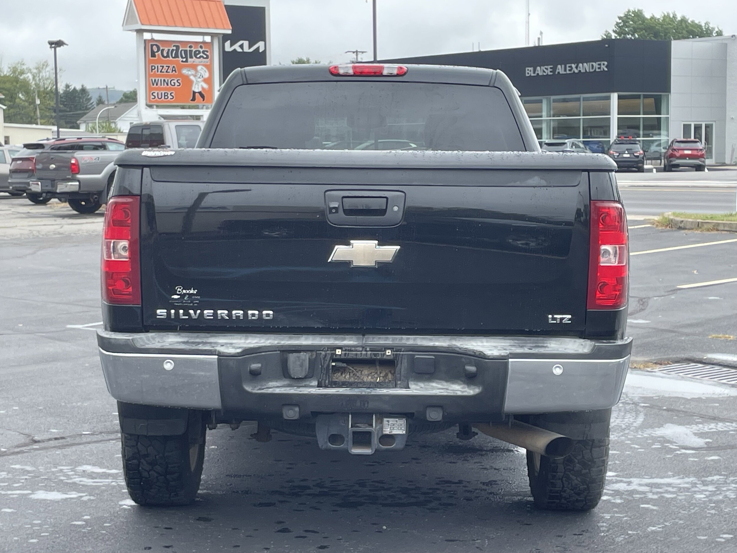2011 Chevrolet Silverado 2500HD LTZ photo 3